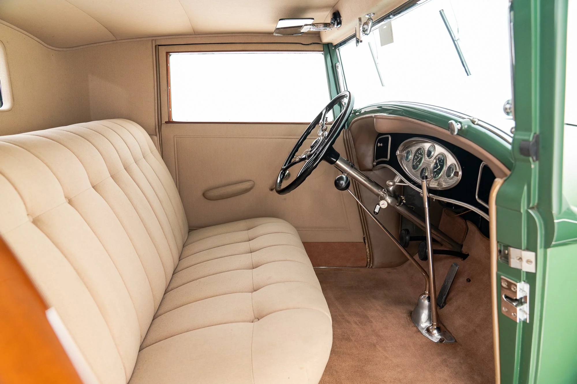 1932 Lincoln KB by Judkins-040.jpg