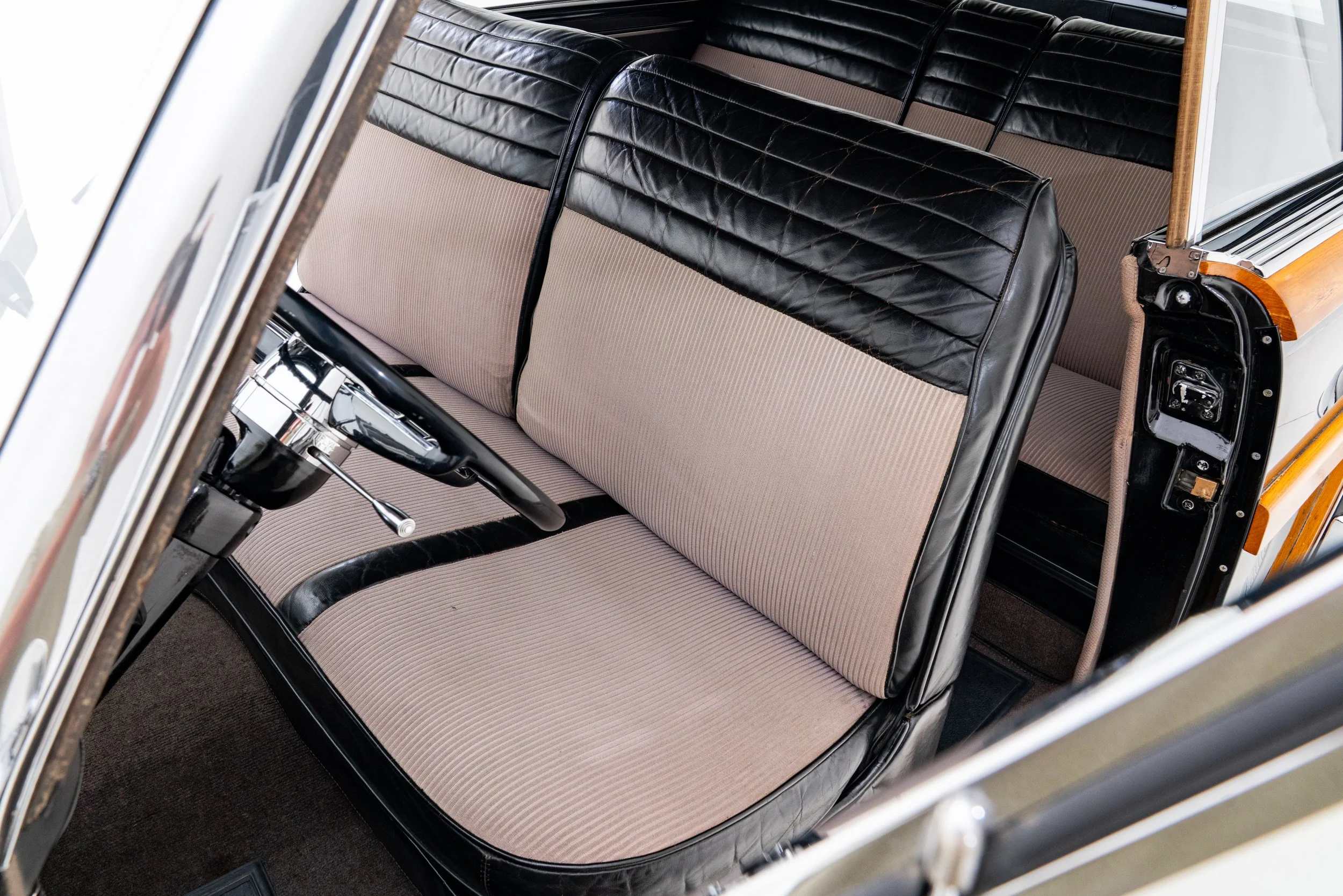 1950 Chrysler Town and Country Newport_Small Images_40.jpg