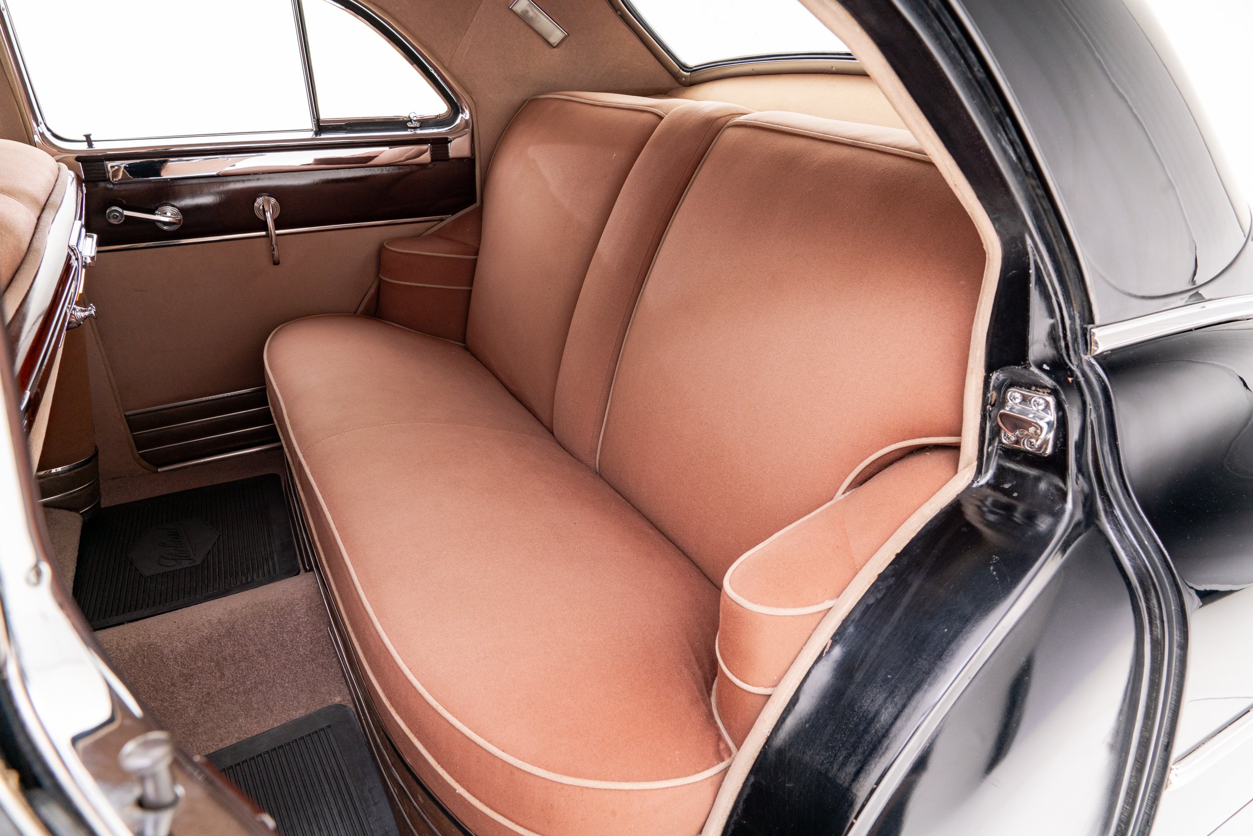 1949 Packard Sedan_-27.jpg