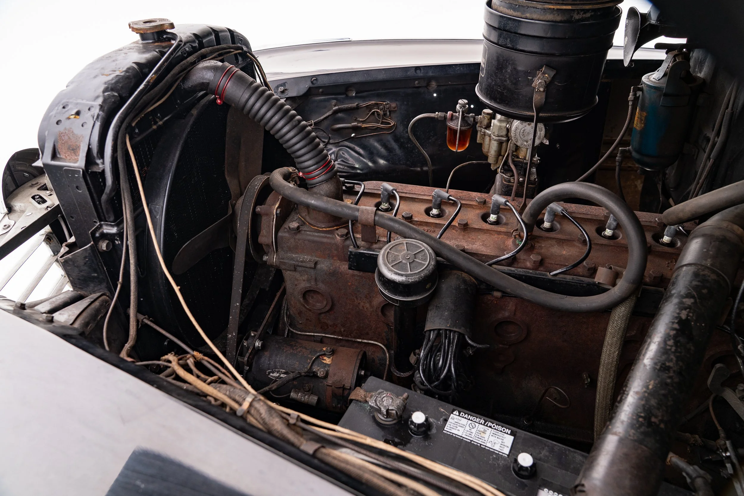 1946 Pontiac Woody Wagon-103.jpg