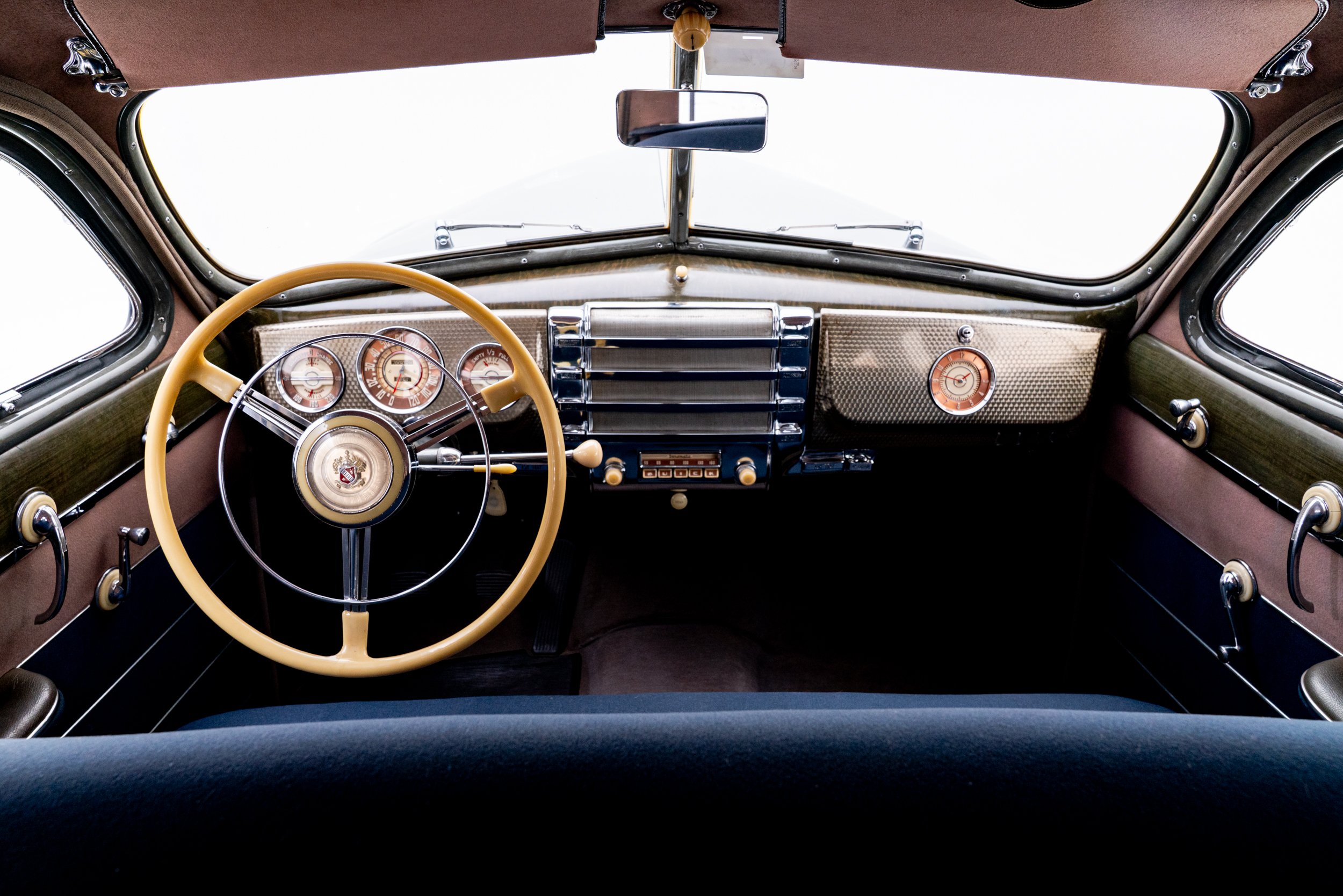 1942 Buick Series 90 Limited_-22.jpg