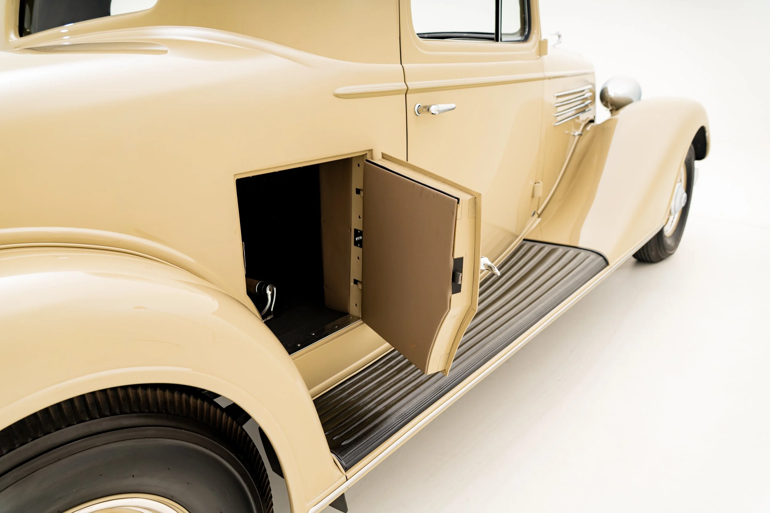 1934 Buick Series 90-52.jpg