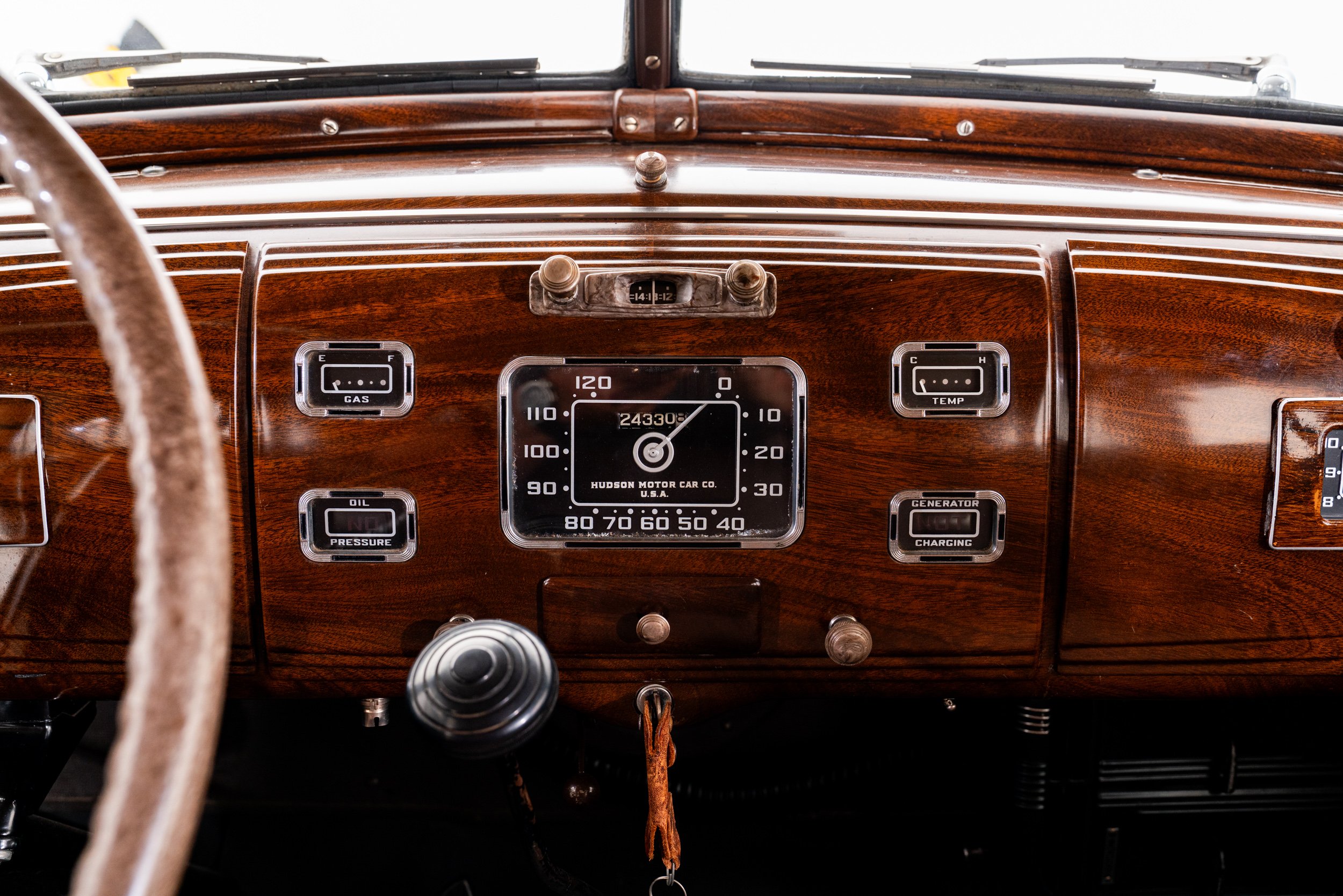 1937 Hudson Terraplane Sedan_-20.jpg