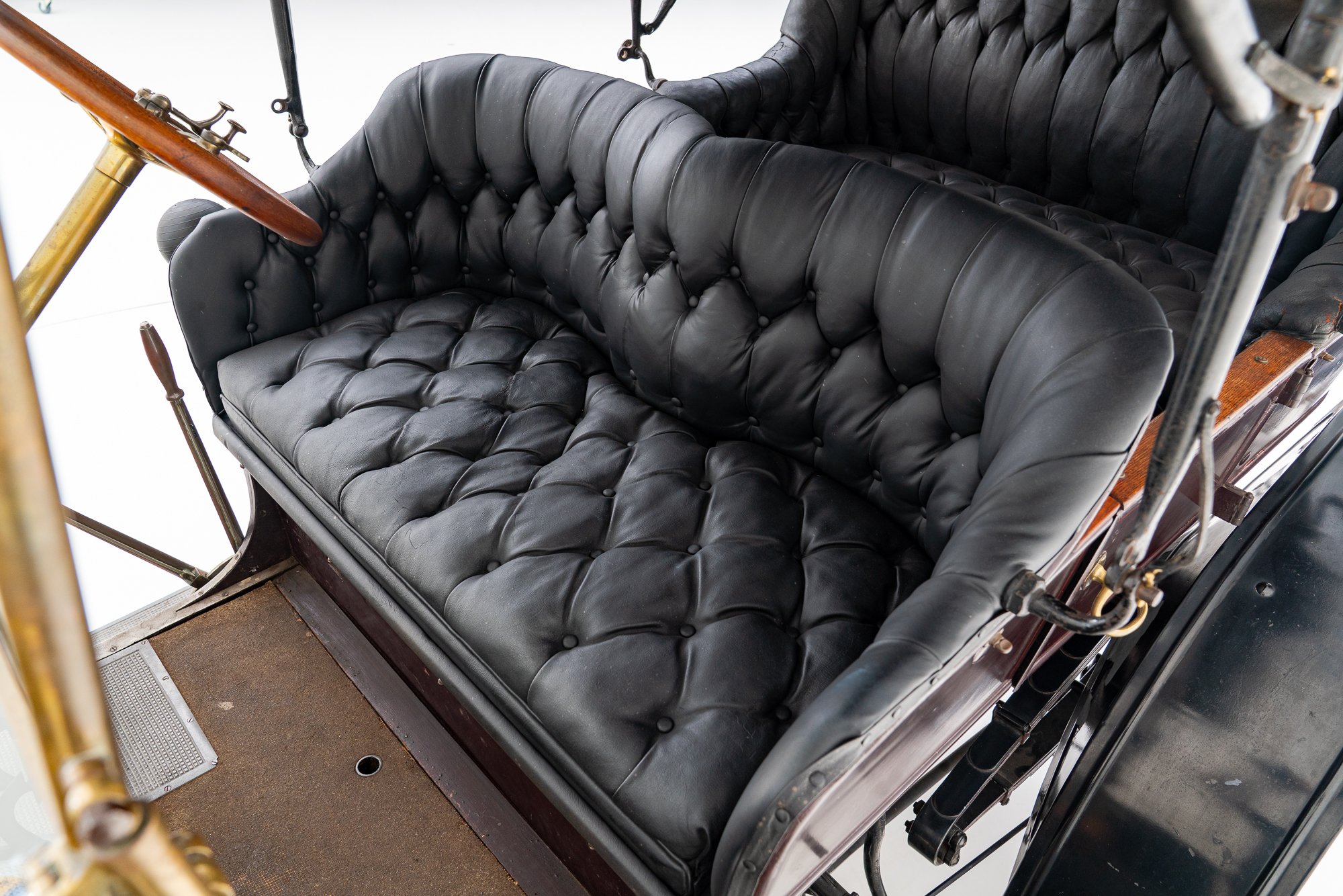 1910 Buick Model 10-037.jpg