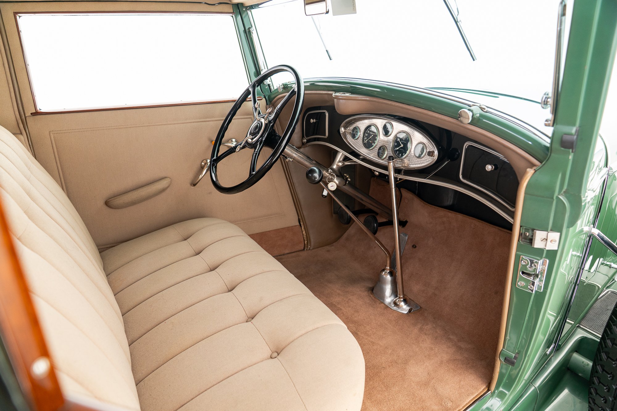 1932 Lincoln KB by Judkins-037.jpg
