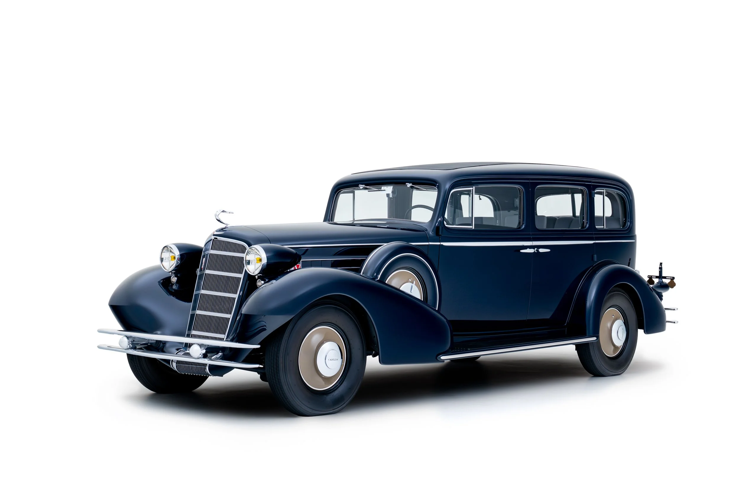 1934 Cadillac V8 Imperial Sedan_-5.jpg