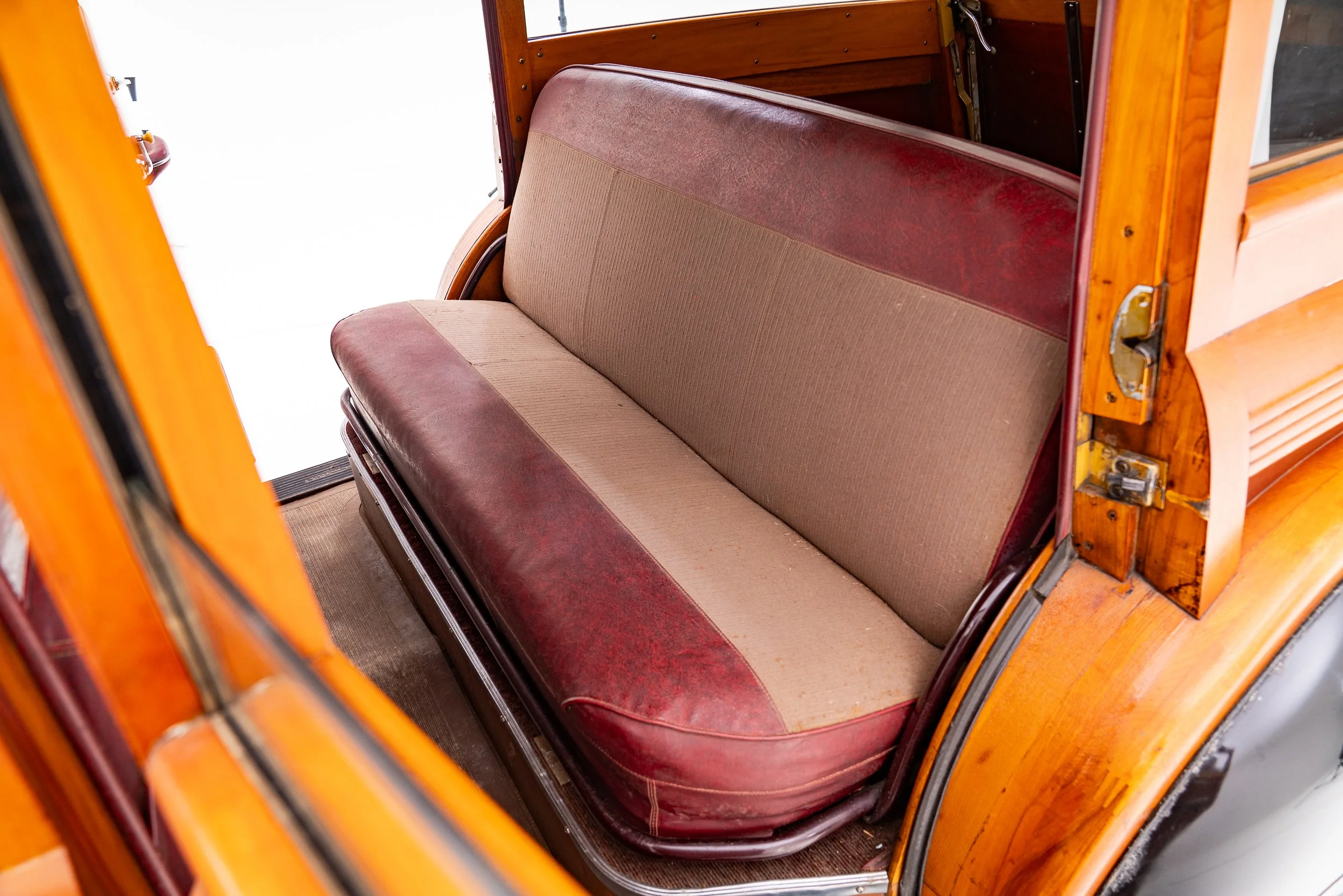 1946 Pontiac Woody Wagon-74.jpg