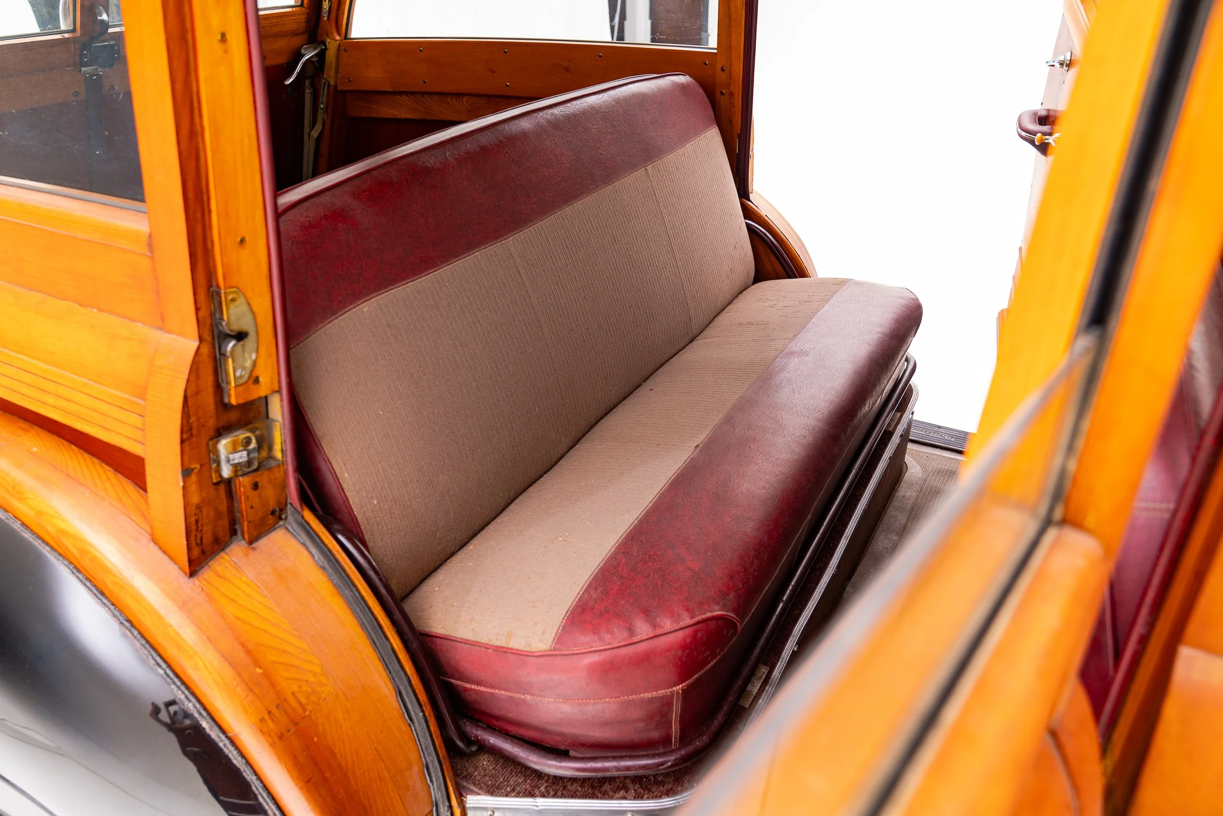 1946 Pontiac Woody Wagon-53.jpg