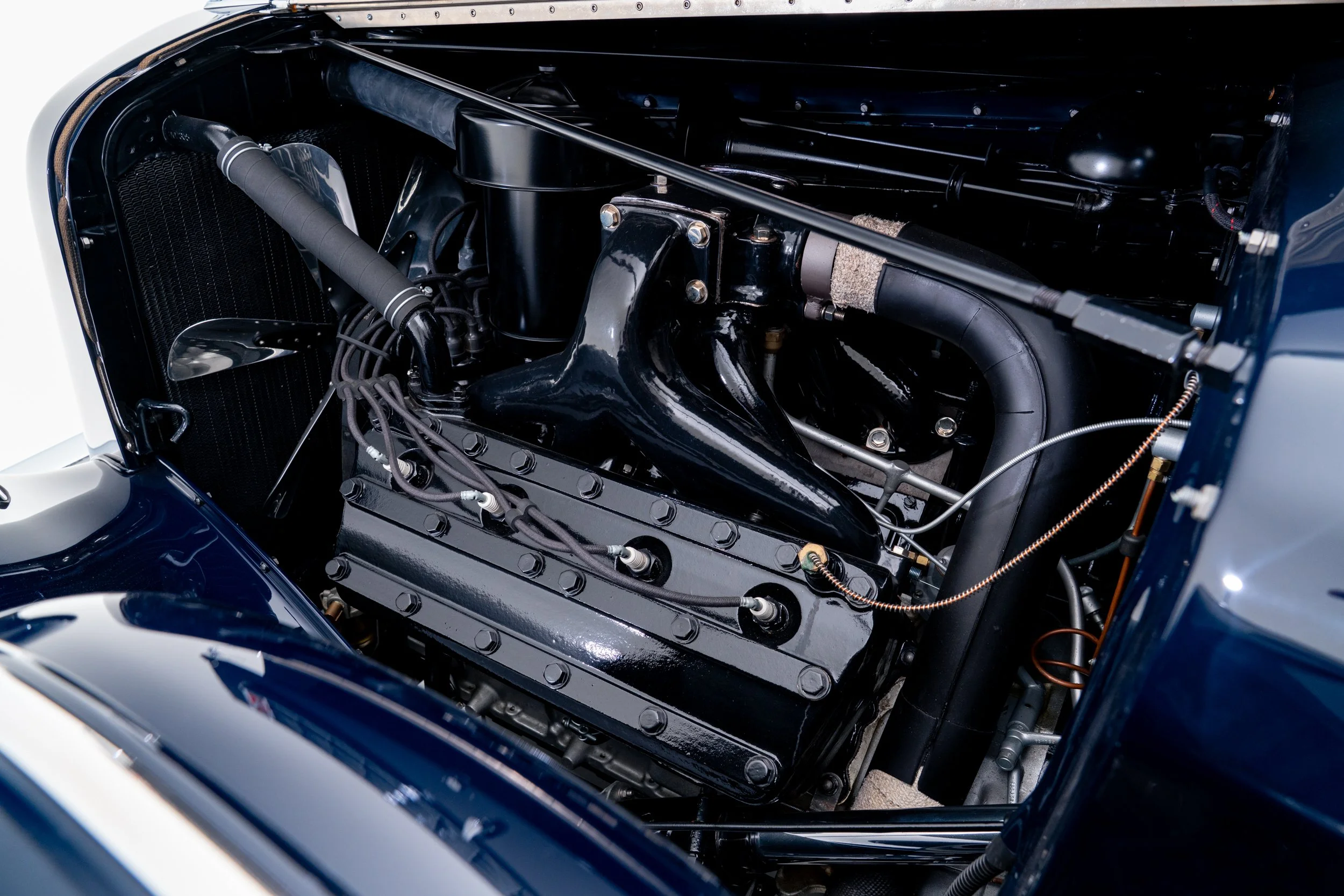 1934 Cadillac V8 Imperial Sedan_-19.jpg