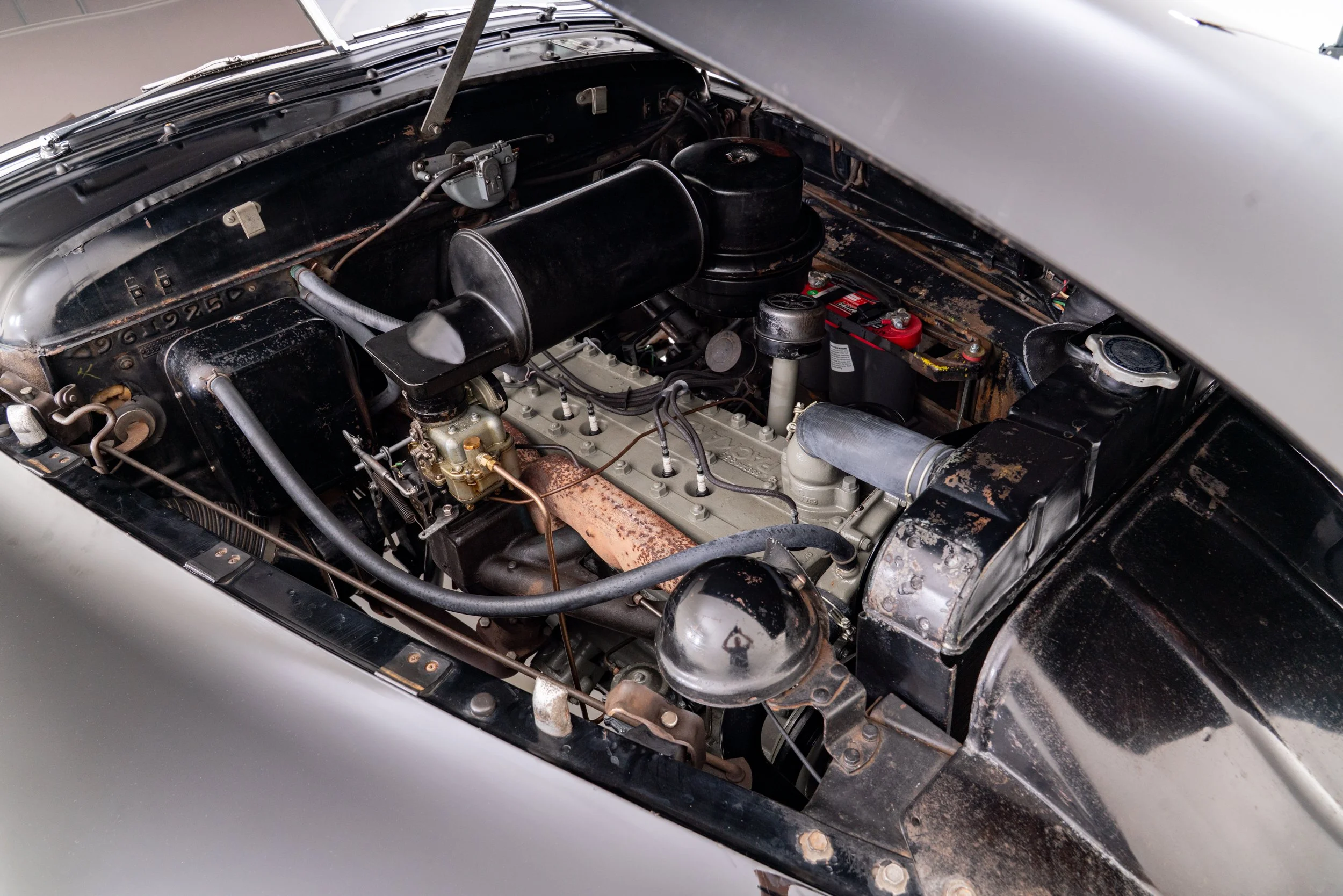 1949 Packard Sedan_-38.jpg