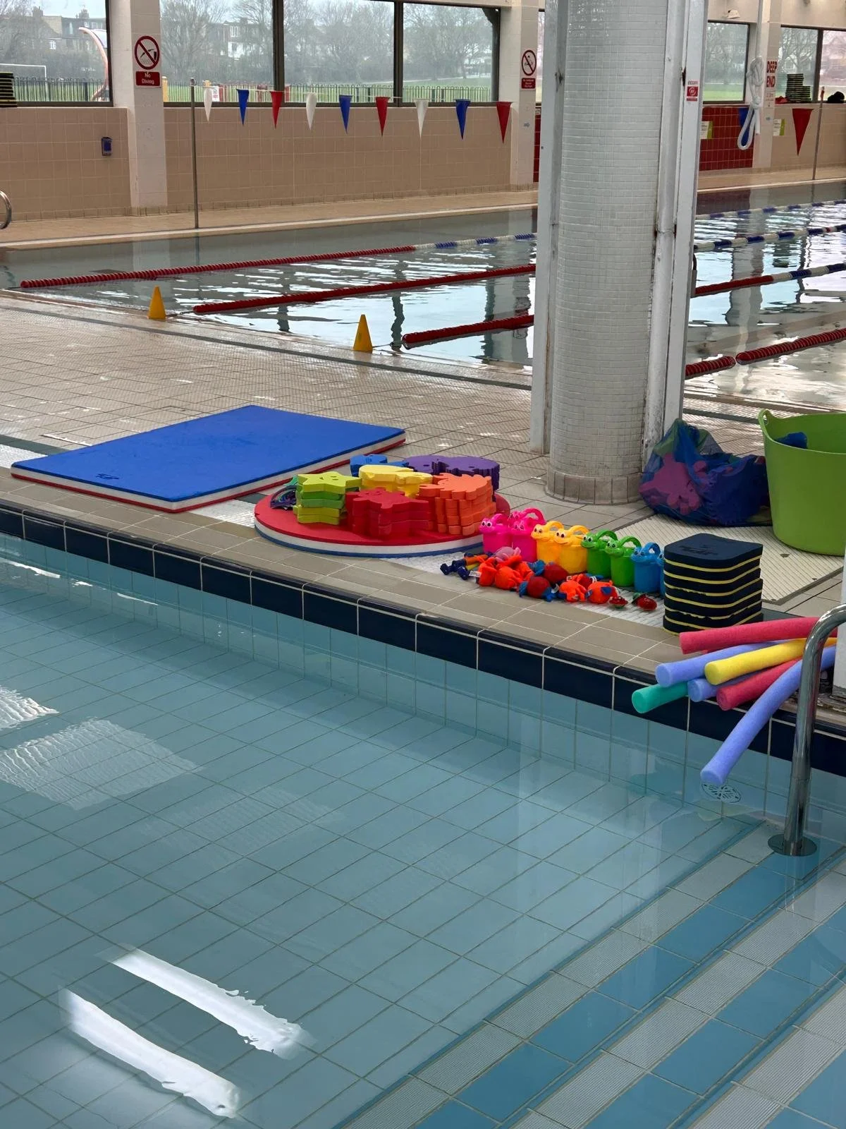 Sunday swim session is on and we are ready to go!

Join our friendly swim community every Sunday at Willesden Sports Centre 🏊&zwj;♂️

#SundaySwim #LondonSwim #SundaySession #SwimLondon #SwimCommunity #LondonFitness