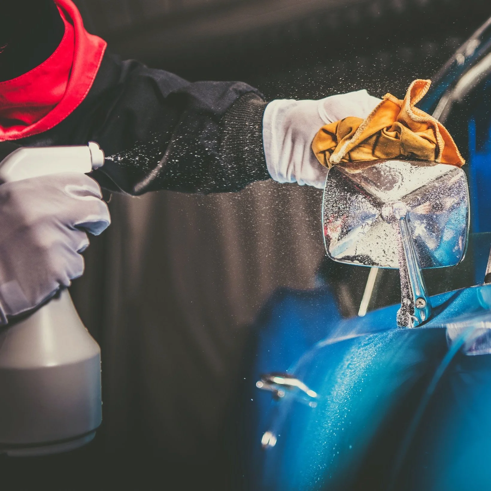 manual-classic-car-cleaning-2023-11-27-05-34-57-utc.jpg