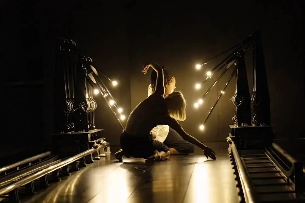 Company Wayne McGregor (Rebecca Bassett-Graham/Jayla O'Connell), No One is an Island by Random International, Wayne McGregor & Chihei Hakateyama as part of ‘Infinite Bodies’ at Somerset House, London