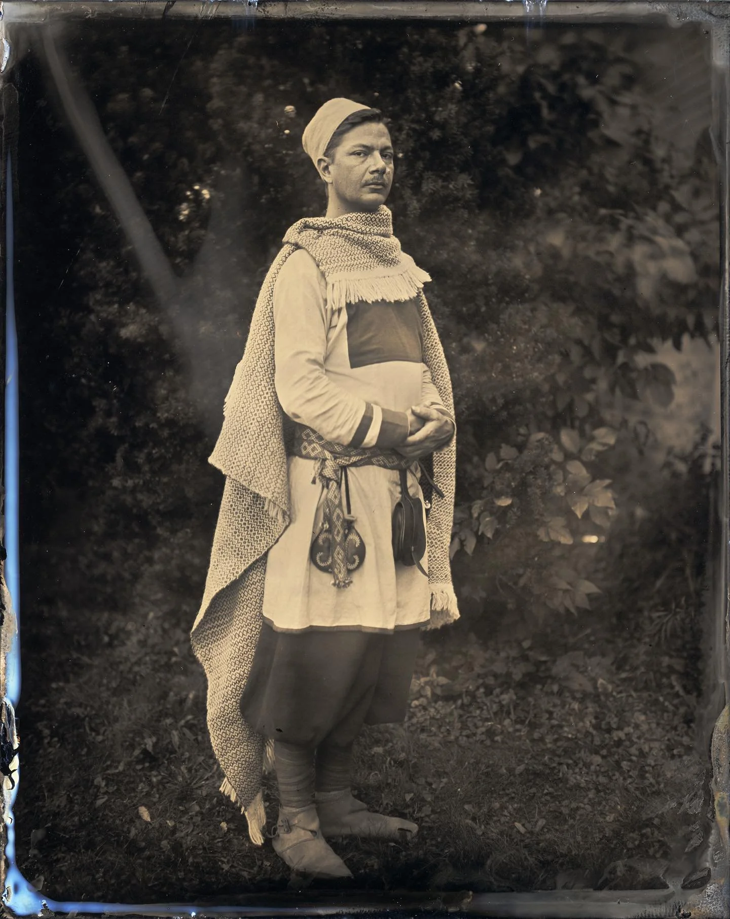 A favorite from this year&rsquo;s Argren Faire, Milwaukee&rsquo;s own Renaissance festival, where I was inspired by this community&rsquo;s creativity and vibrant imagination. 

4x5 plate size, natural light tintype. 

#wetplatecollodion #tintype #fer