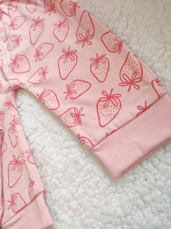 Berry+Cute+Bodysuit%2C+Leggings+%26+Shoes+Outfit+2.jpg