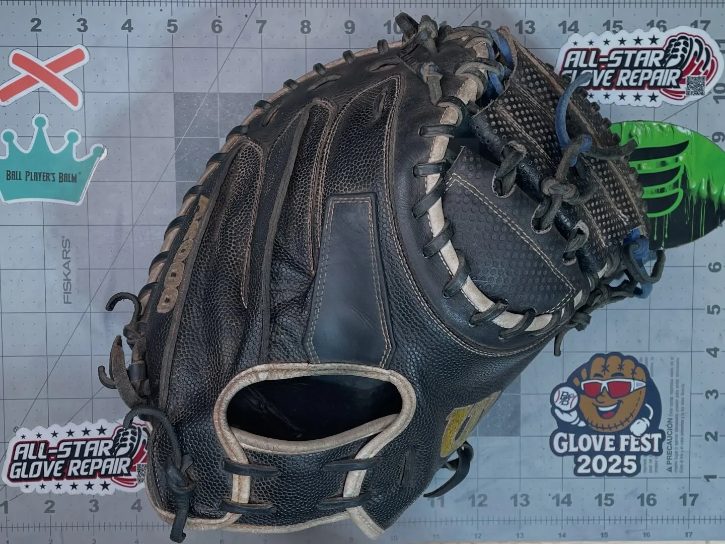 This is the time of year gloves start to fail&hellip; 🧤💥
Early practices + cold temps + last season&rsquo;s wear = blown-out webs and broken laces.

This Wilson A2000 SCM1D catcher&rsquo;s mitt came in needing the web rebuilt &mdash; and it left be