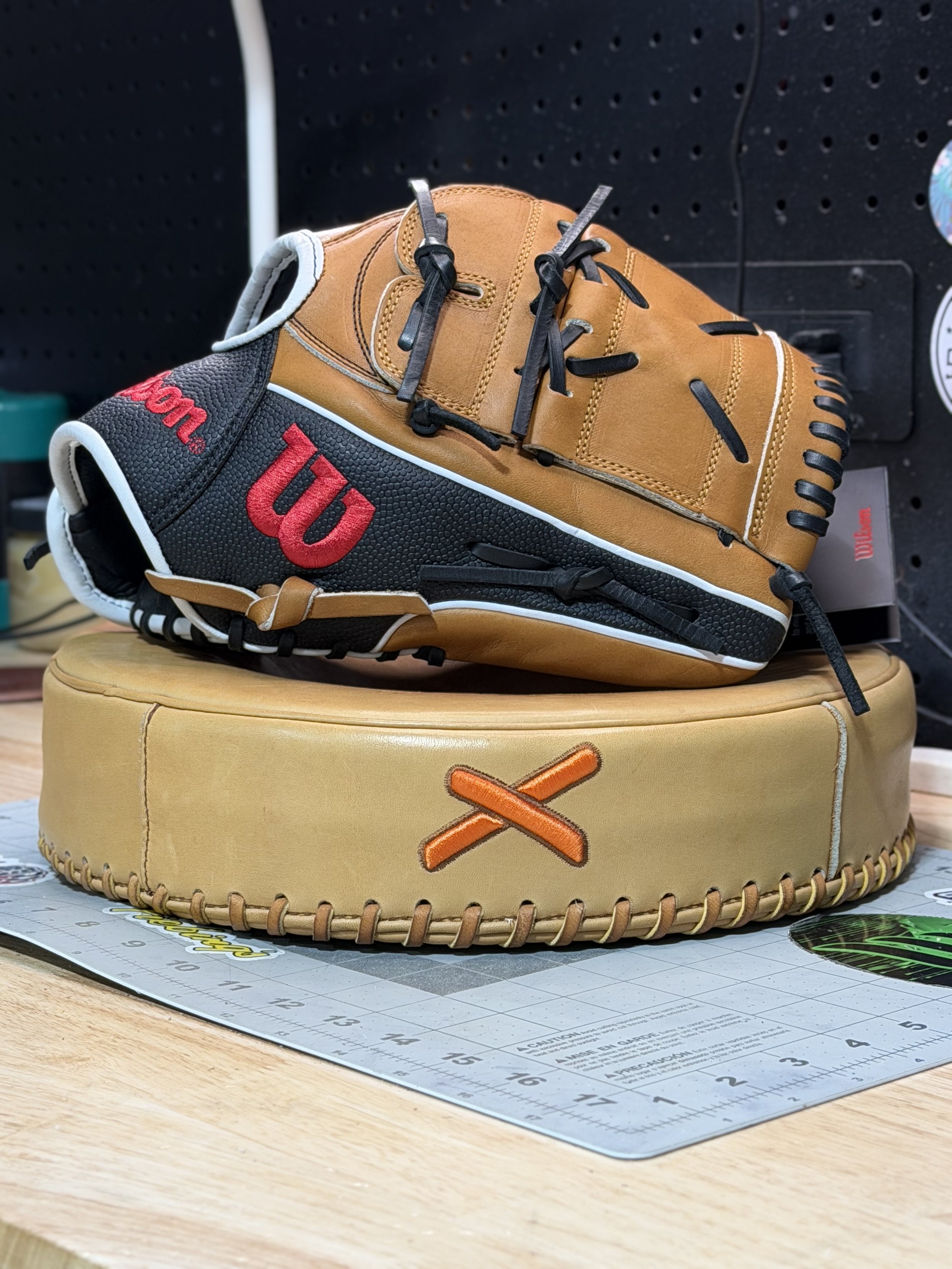 Wilson A2000 SA17 Pitcher Glove 11.75” NWT - $310