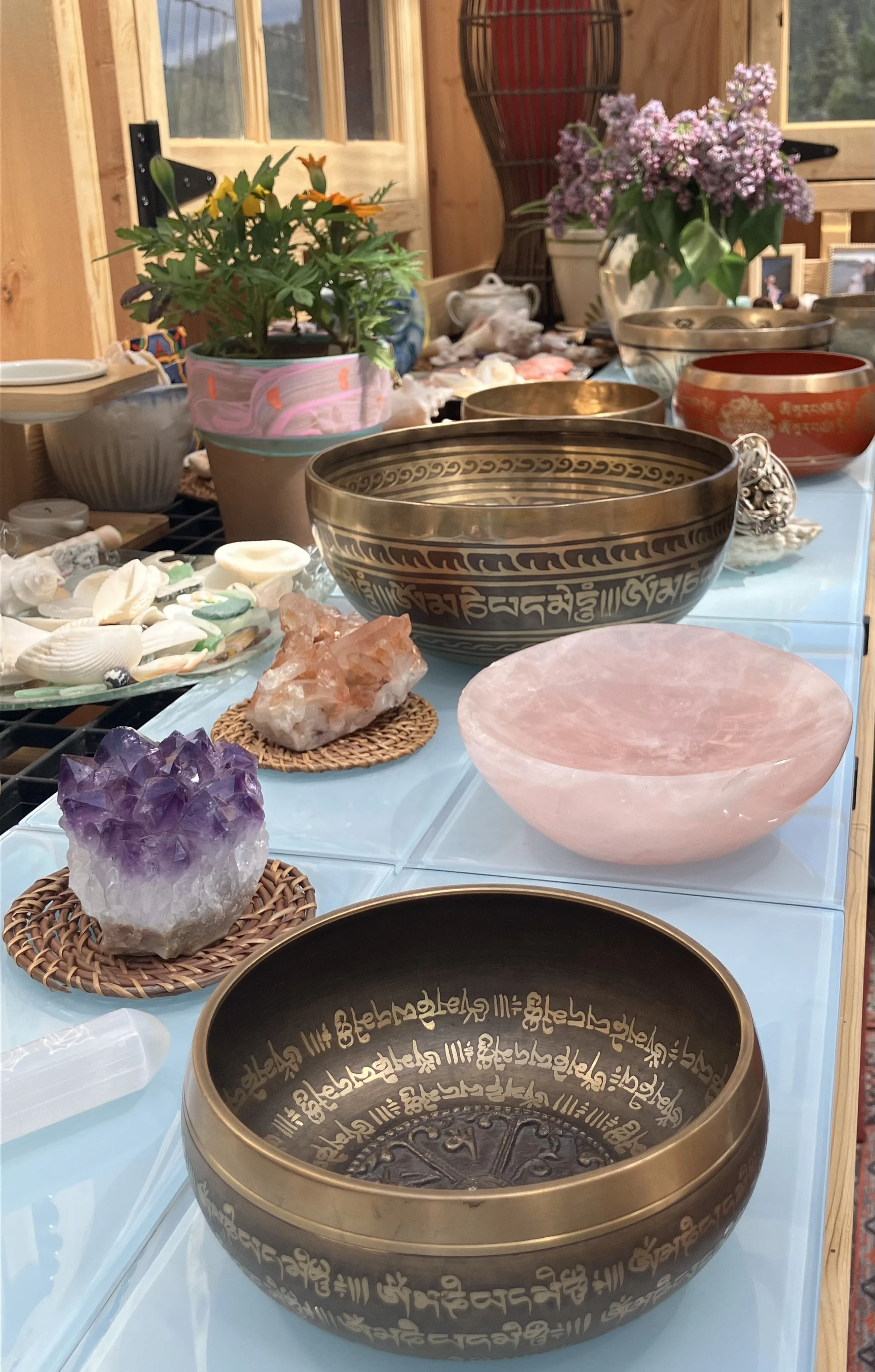 sound therapy, sound bowls, singing bowls, energy healing, sound healing, sound bath, reiki, meditation, yoga, breathwork, pranayama