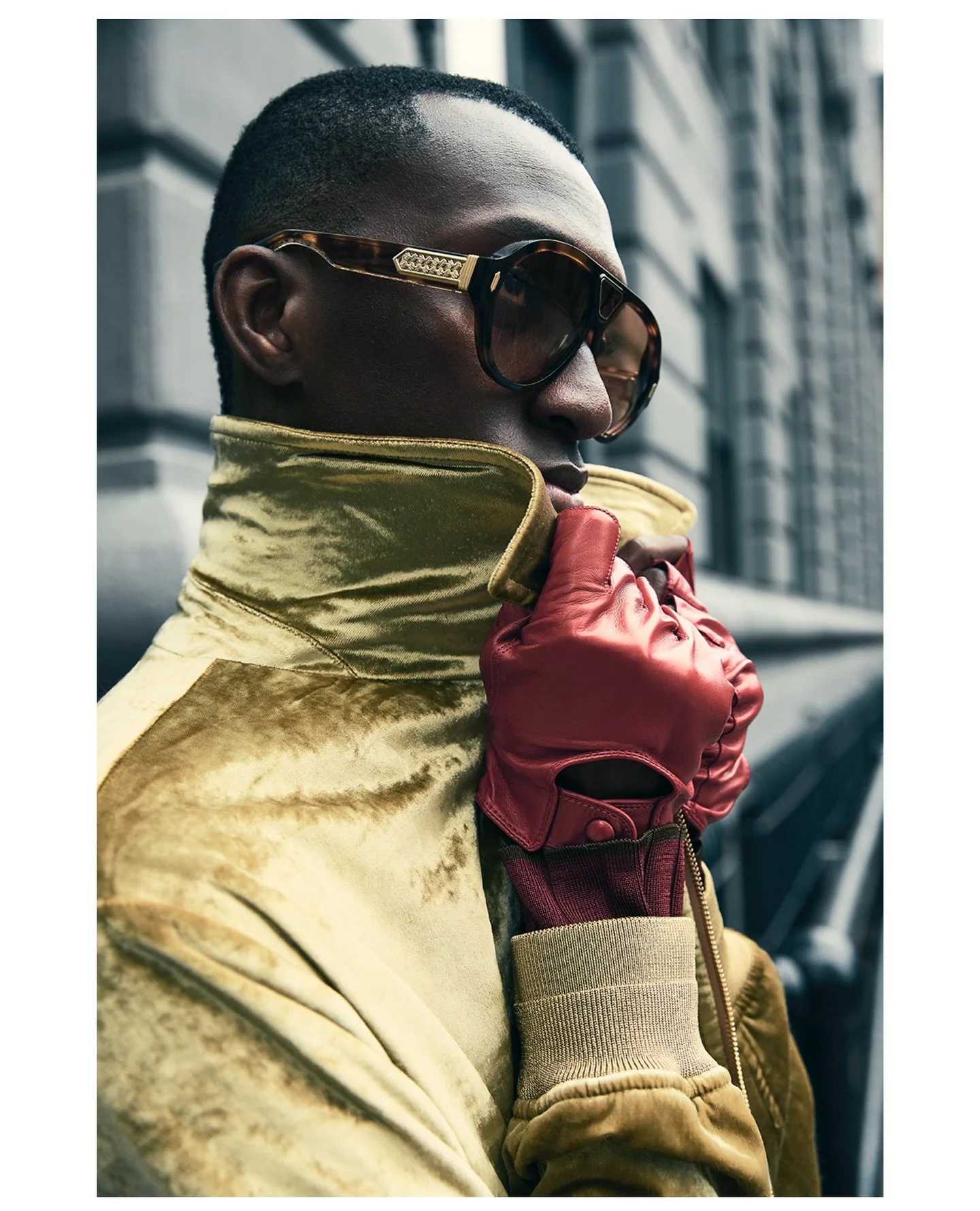 New editorial for @numero_netherlands ! 💛&hearts;️🩶
Talent: @aliounebf 
Styling: @robynvictoriaf 
Grooming: @claudia_oyanedel 
Retouching: @altretouch 
Photo assistant / DOP &amp; Editor: @idancco 
Editor: @timiletonja 
Editorial director &amp; int