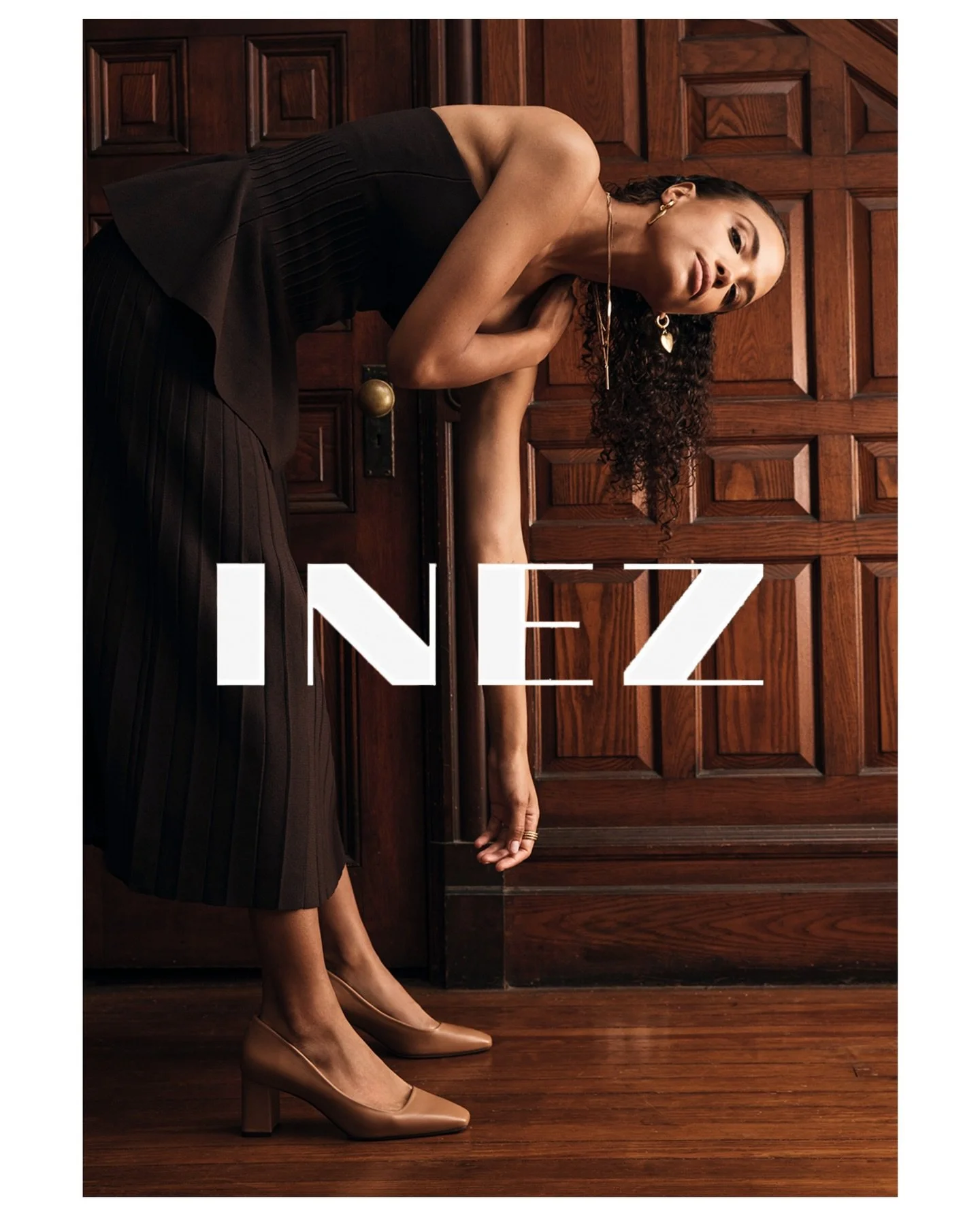 Fun times with this team shooting the new Fall 2025 campaign for @inez 🤎👠⚡️
Creative director: @hbs_nyc 
Marketing: @norburr_ 
Production: @t_musso 
Stylist: @em2drake 
Hair and makeup: @craighoneycutt 
Models: @hannahdonker 
Photo assistants: @npj