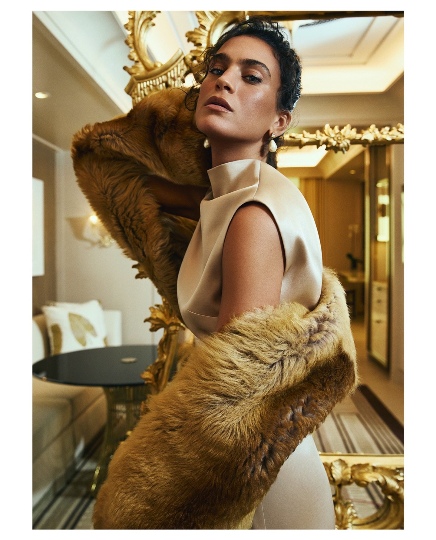 New editorial for @modernluxury @wynnlasvegas @wynnalmarjanisland 🤎💛🧡💚
Creative Director/Stylist: @fayevandevrede 
Makeup &amp; Hair: @laurenlancasterbeauty 
Models: @sophiealshehry @lucasgarcezzz 
Retouching: @guberovich 
Photo assistant: @joshd