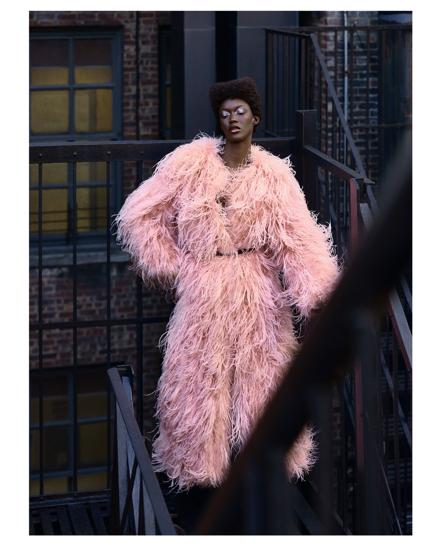 New editorial for @glamourbrasil 💓💓
@adama__jobe rocking it on a cool nyc rooftop 
Stylist: @daviscarrasquillo 
Makeup: @chichisaito 
Hair: @johnruidanthair 
Retouching: @guberovich
Manicure: @jazzstyle 
Casting: @nannlp217 @nicelittlepicture 
Phot