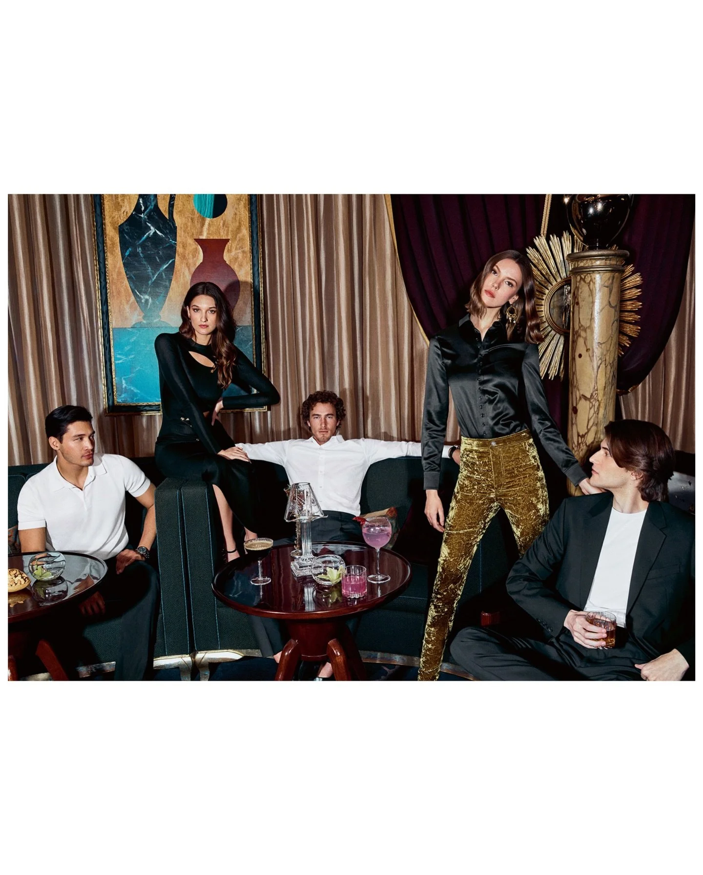 Commercial advertisement work for @wynnlasvegas @overlook.wynn 🥂🥂
Creative Director: @fayevandevrede 
Makeup: @stevencanavanbeauty 
Hair: @johnruidanthair 
Models: @josefienrodermans @andreabartlow @nianganiang @hanswiener @dallasalberti @westonser