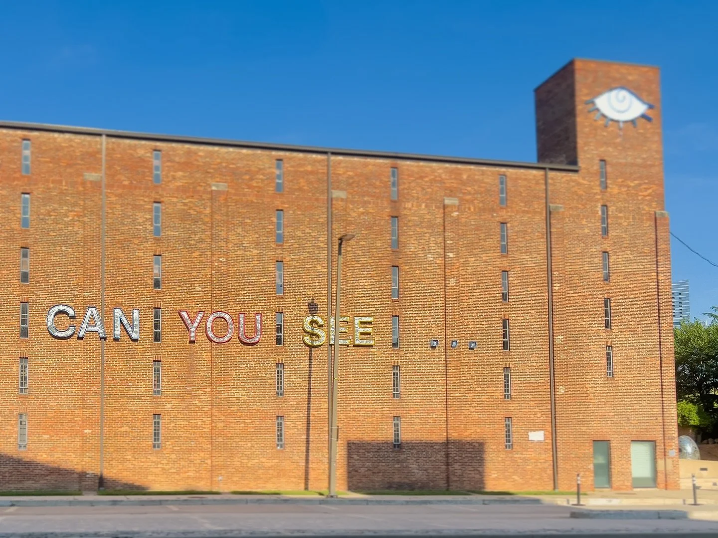 🪧happy weekend
.
🩶🩶🩶
.
&yen;&yen;