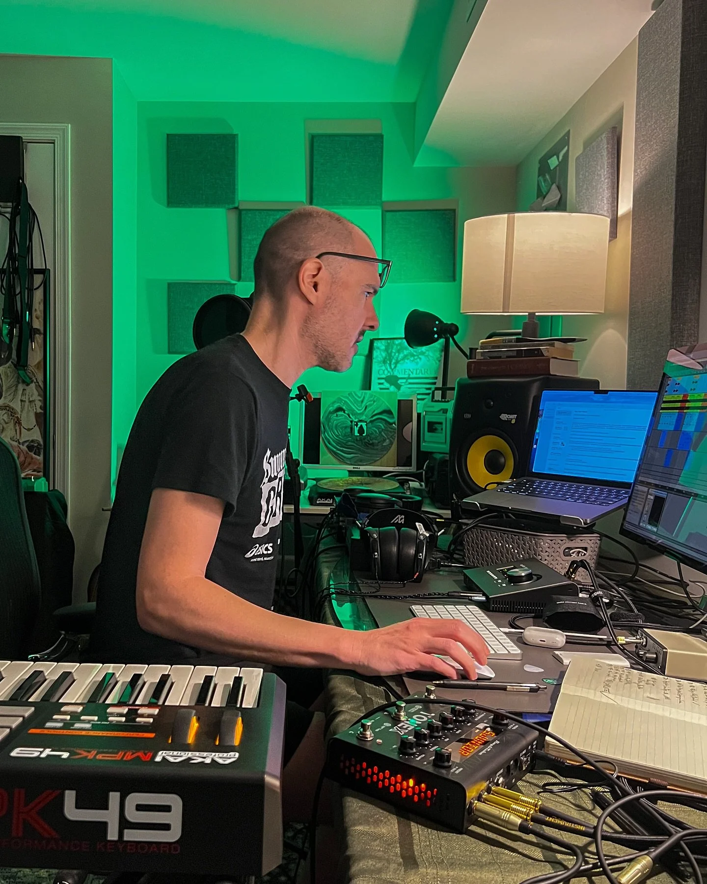 💿 A new world is taking shape&hellip;
.
Full of love, of pain, confusion&hellip; such is life&hellip;
.
&yen;&yen;