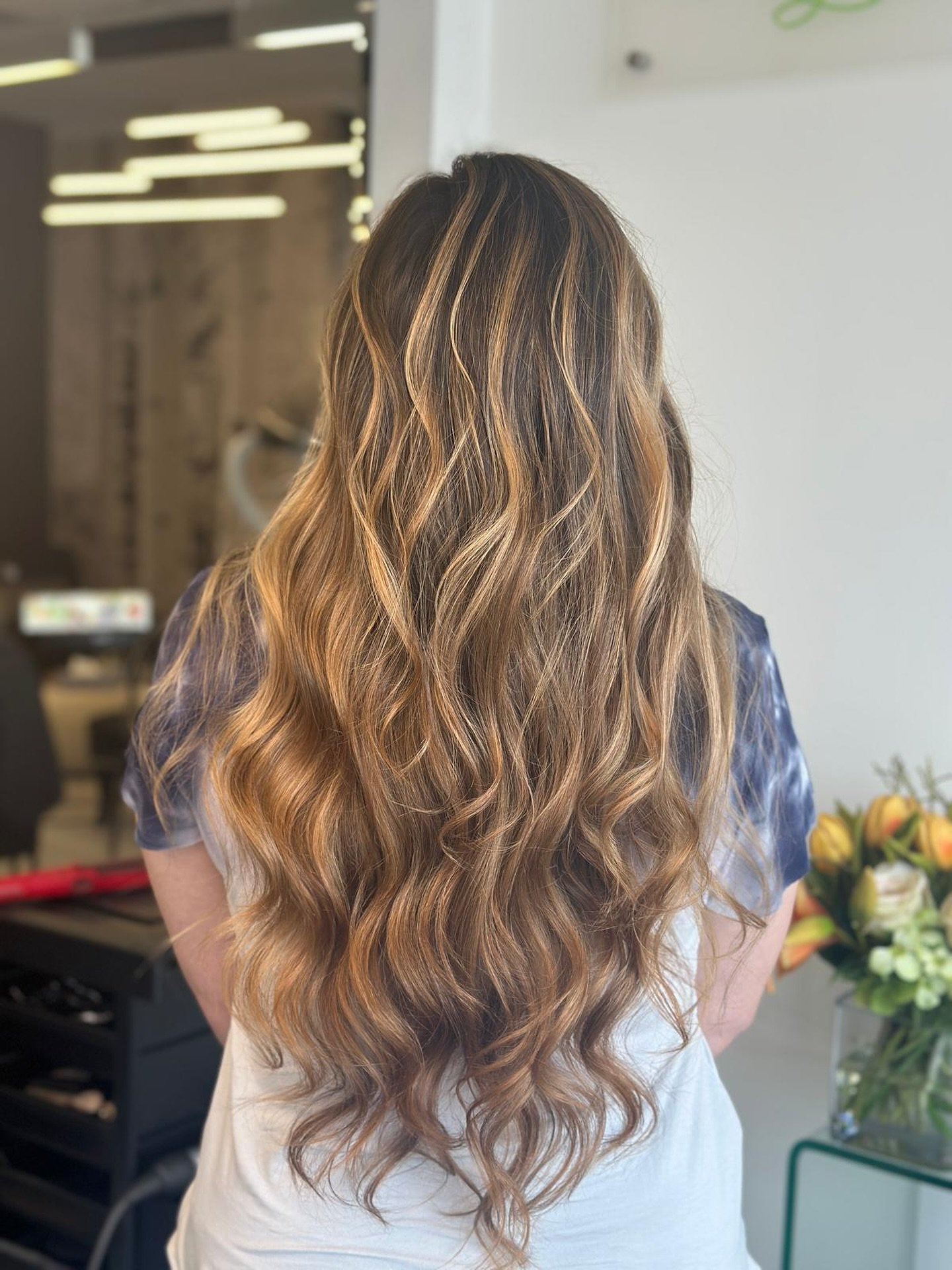 Light caramel honey by @monika_kocsis 🍯😊

Ready for a transformation? Book your appointment today&mdash;because you deserve to look and feel unstoppable.

📞 Call us at 519-342-1767 or visit cliqueorganicsalons.com to schedule your experience.

✨ S