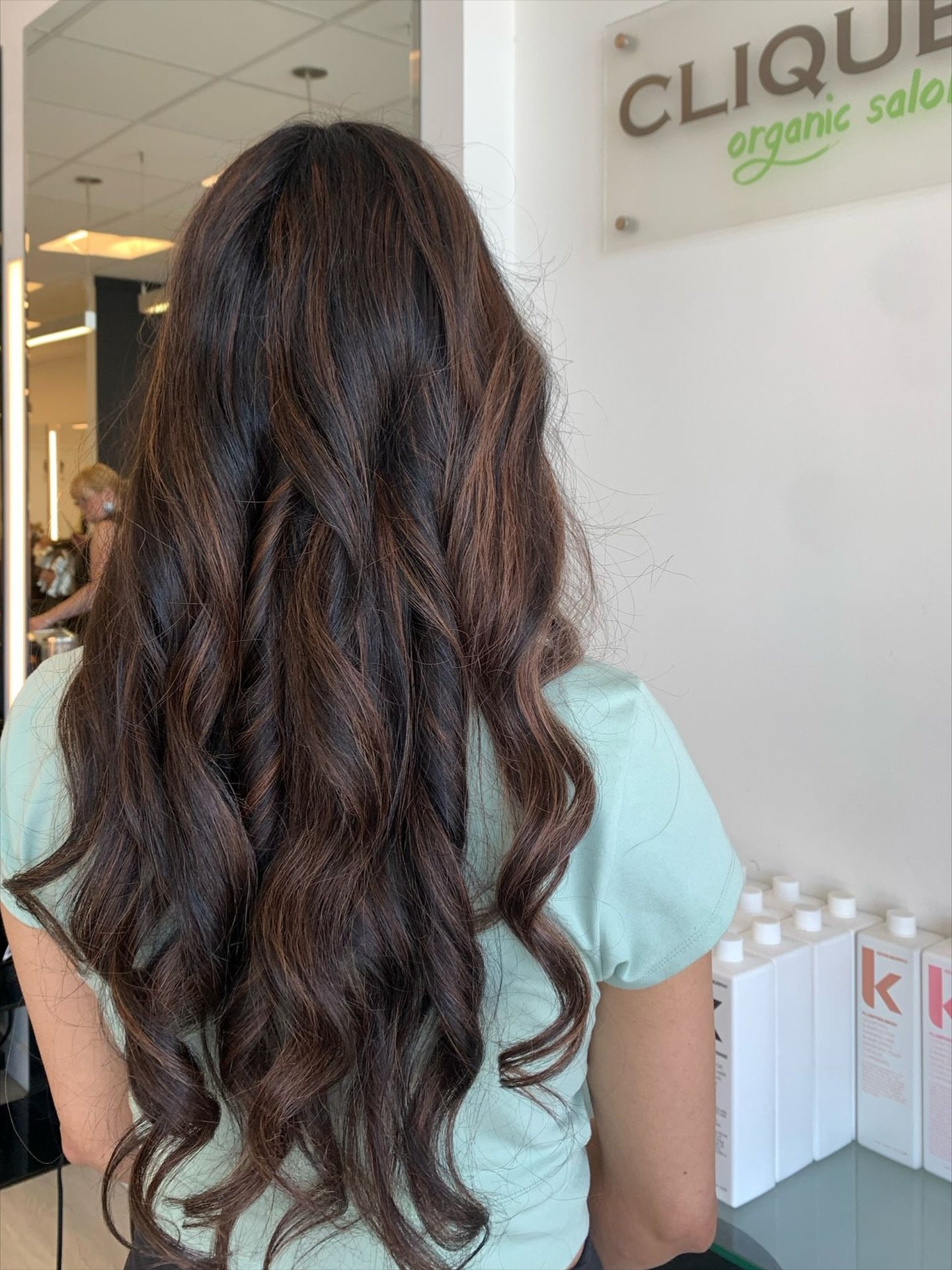 Full highlights by @kieshas_hairattude 💕

It&rsquo;s your time to shine.
Ready for a transformation? Book your appointment today&mdash;because you deserve to look and feel unstoppable.

📞 Call us at 519-342-1767 or visit cliqueorganicsalons.com to 