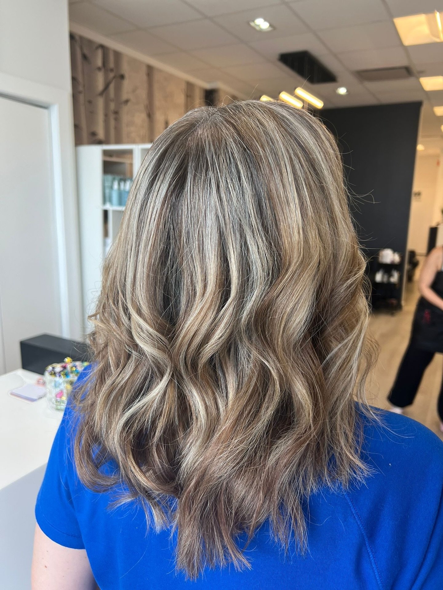 Colour by @hair_by_carlywebster ,cut and style by @classy_hair_salon_01 😍😍🔥🔥🔥

Ready for a transformation? Book your appointment today. Because you deserve to look and feel your best.

📞 Call us 519-342-1767 at or visit our website at https://w