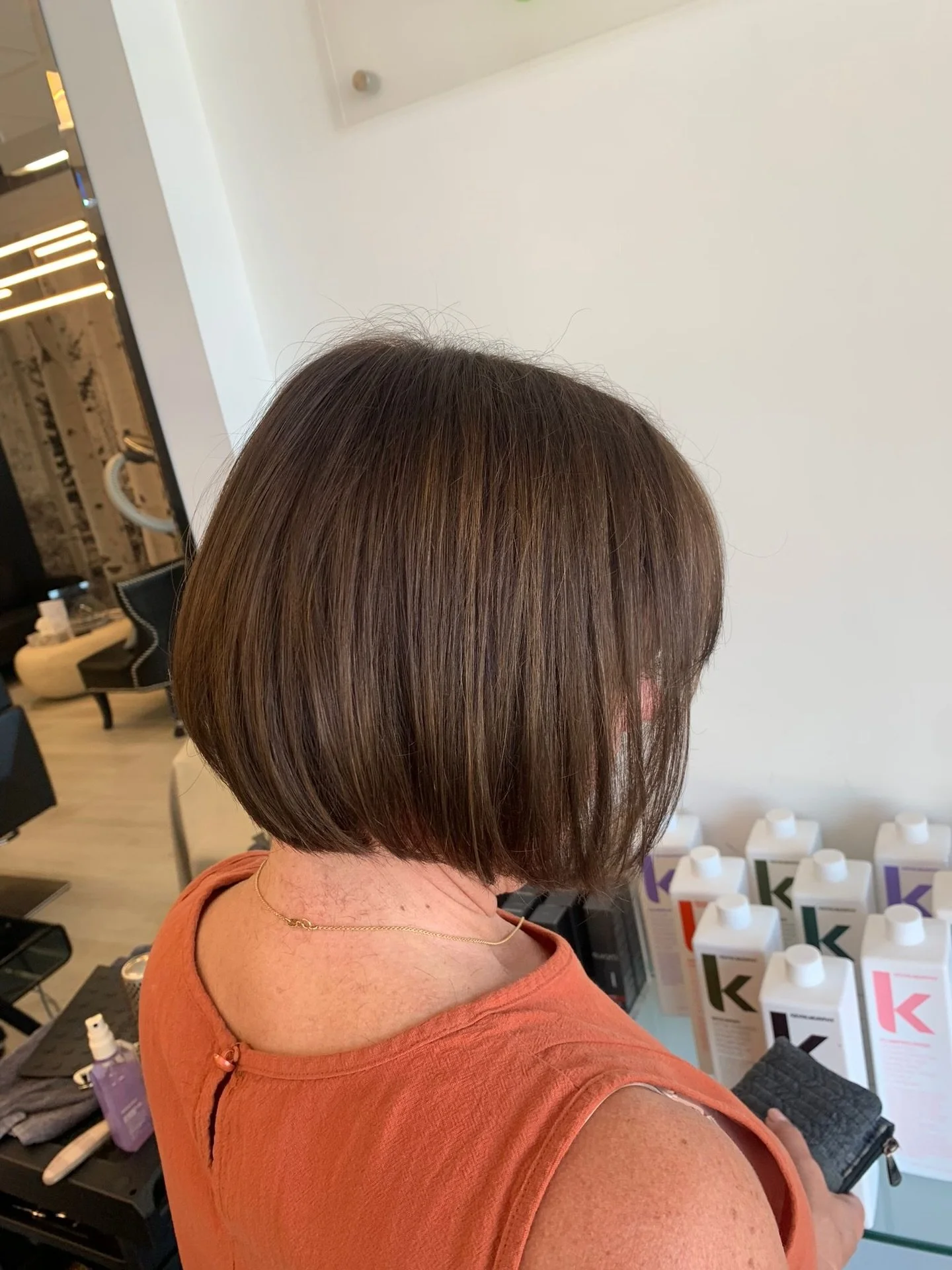 Root touch up &amp; lowlights &amp; cut by @dragana.tesevcic 🍁

Ready for a transformation? Book your appointment today. Because you deserve to look and feel your best.

📞 Call us 519-342-1767 at or visit our website at https://www.cliqueorganicsal