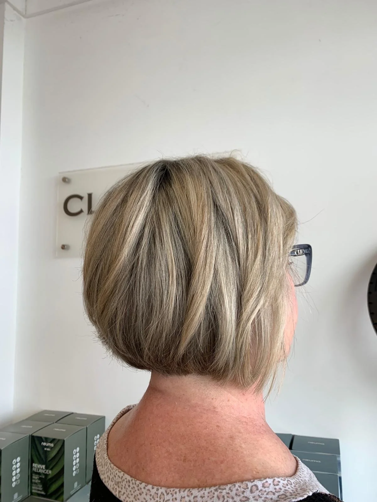 Highlights by @hairbyneshabala 😻

Ready for a transformation? Book your appointment today. Because you deserve to look and feel your best.

📞 Call us 519-342-1767 at or visit our website at https://www.cliqueorganicsalons.com/  to schedule your vis