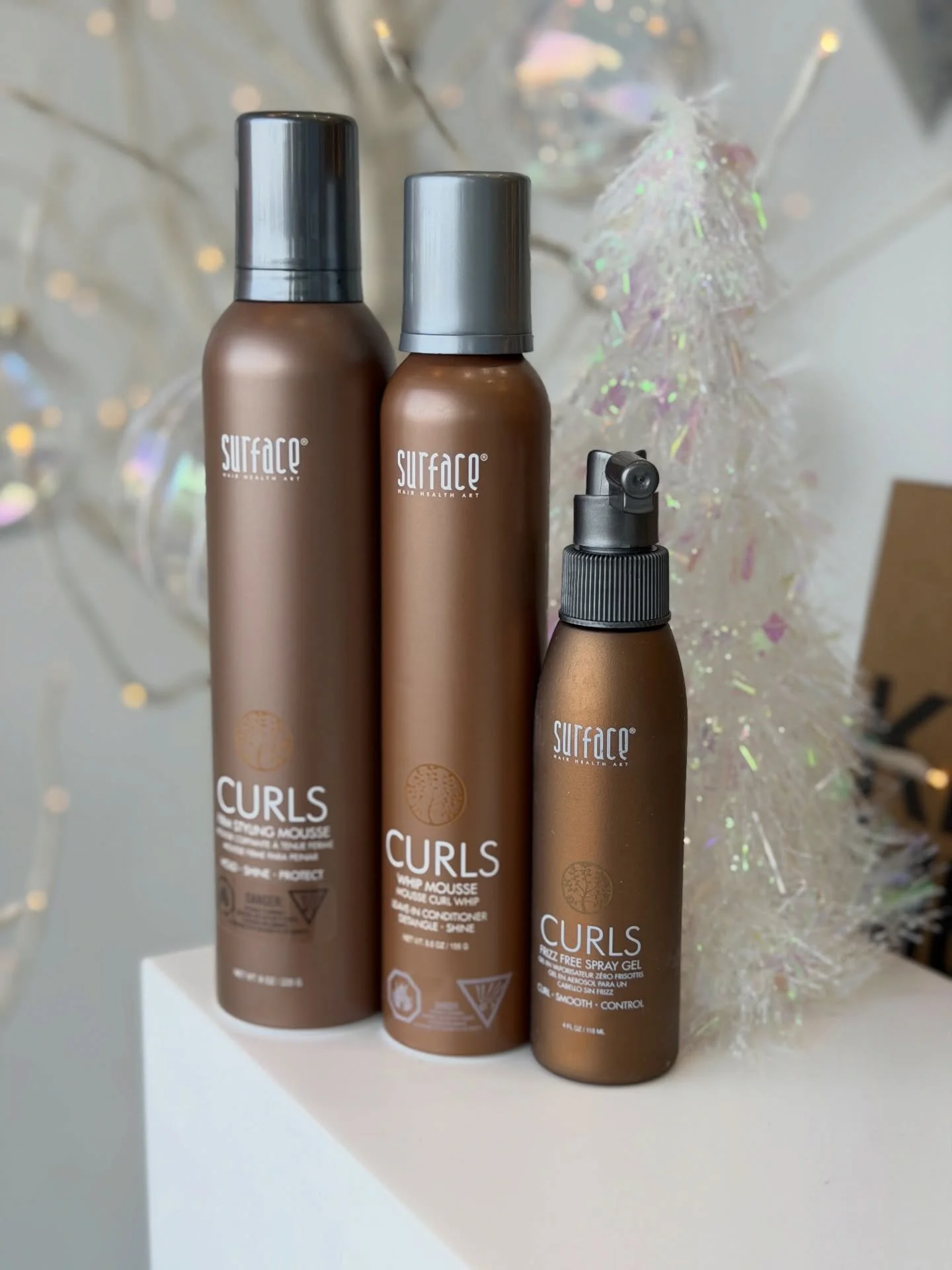 ✨ Curl care, simplified ✨
Meet my go-to Surface Curls lineup 💫&mdash;made to define, hydrate, and protect every curl type.

🤎 Curls Whipping Mousse &ndash; lightweight volume with soft, touchable hold
🤎 Curls Whip Mousse &ndash; boosts curl defini