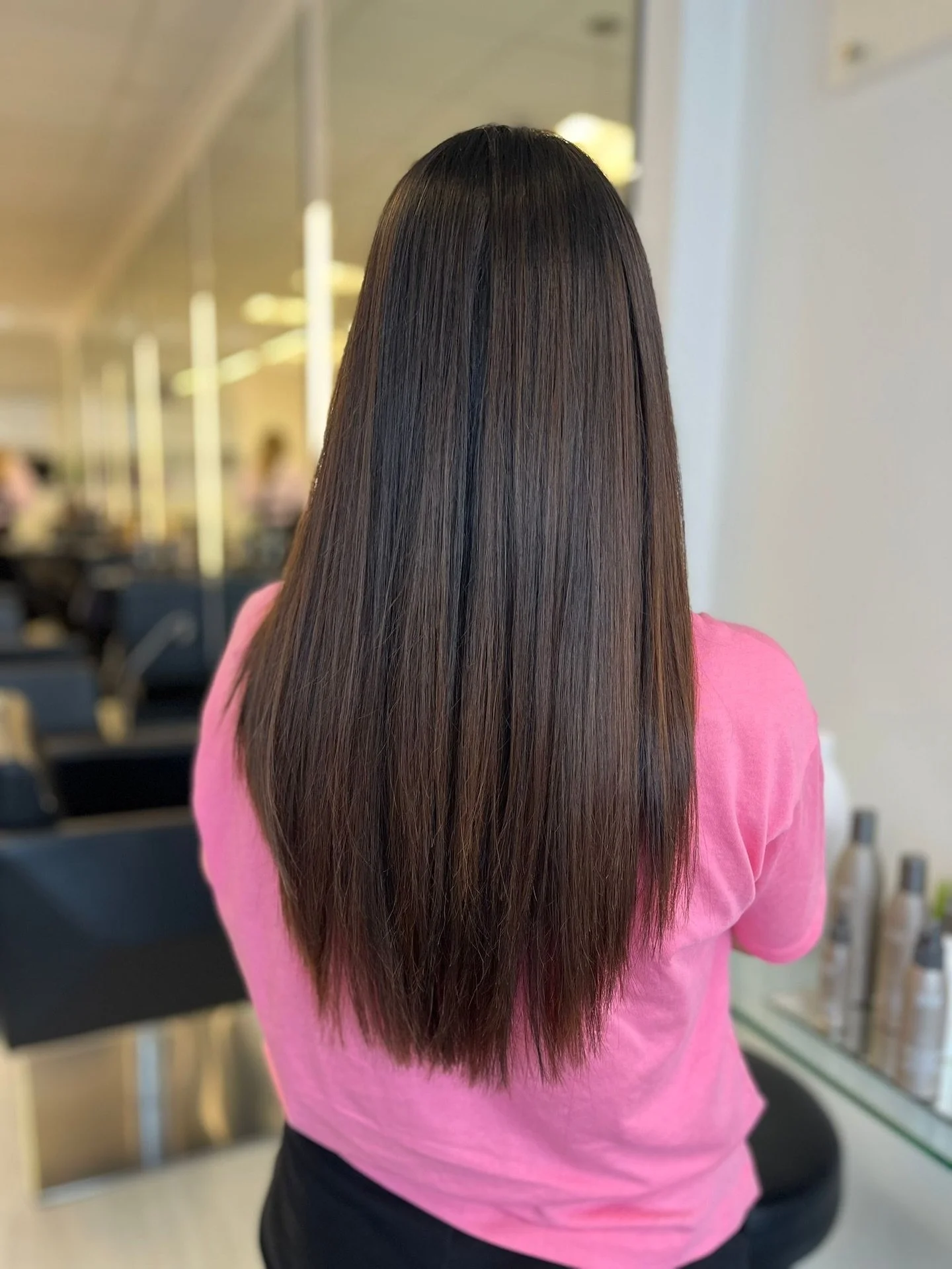 Precision treatment by @hairbyalliisonn 😍