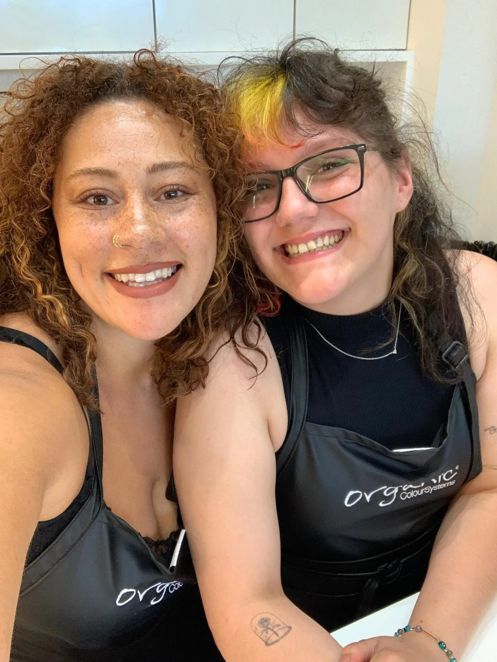 Happy Saturday from @kieshas_hairattude and @styled_byemily_ ☀️☺️