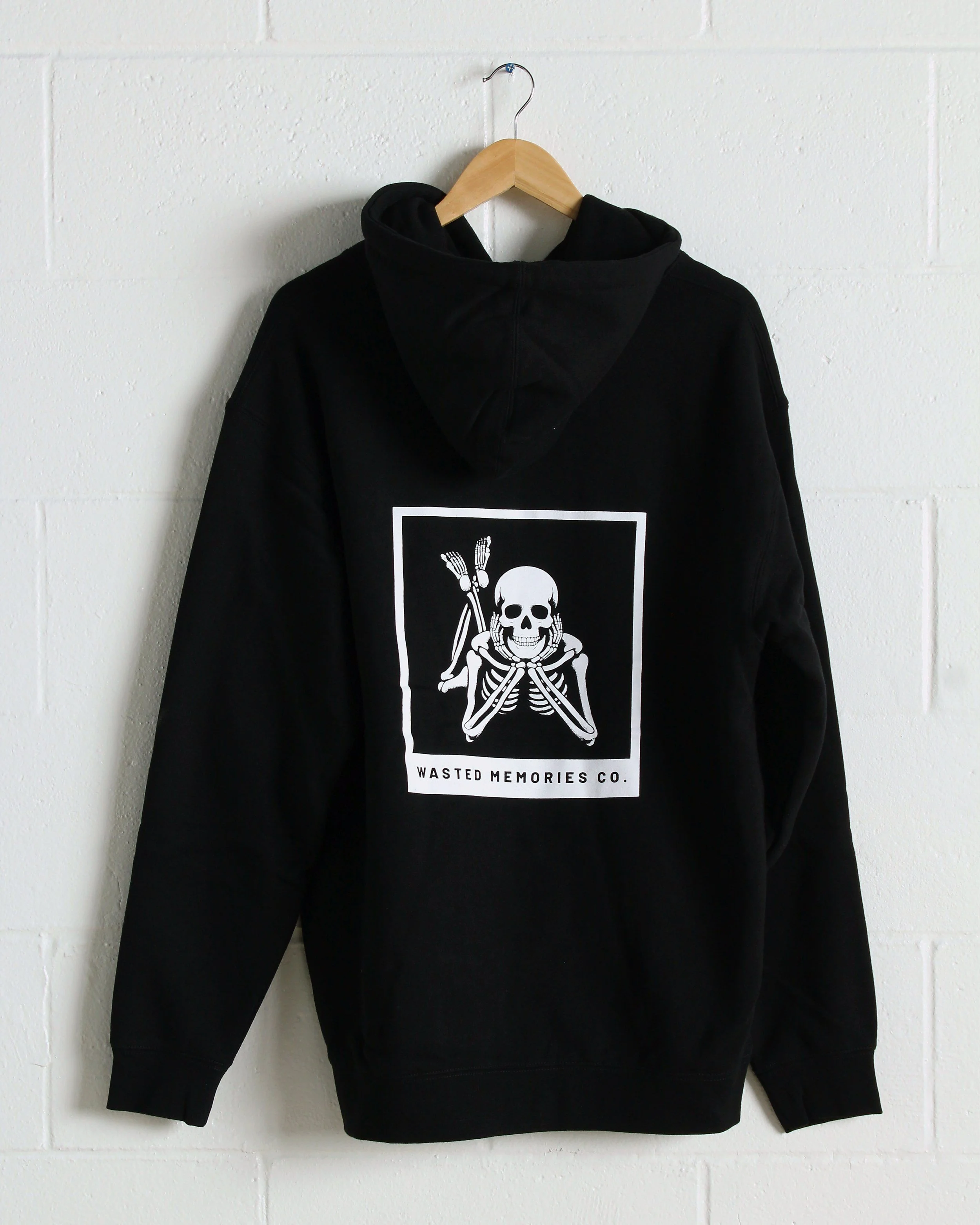 black-sweat-back-4x5-2500x3125.jpg