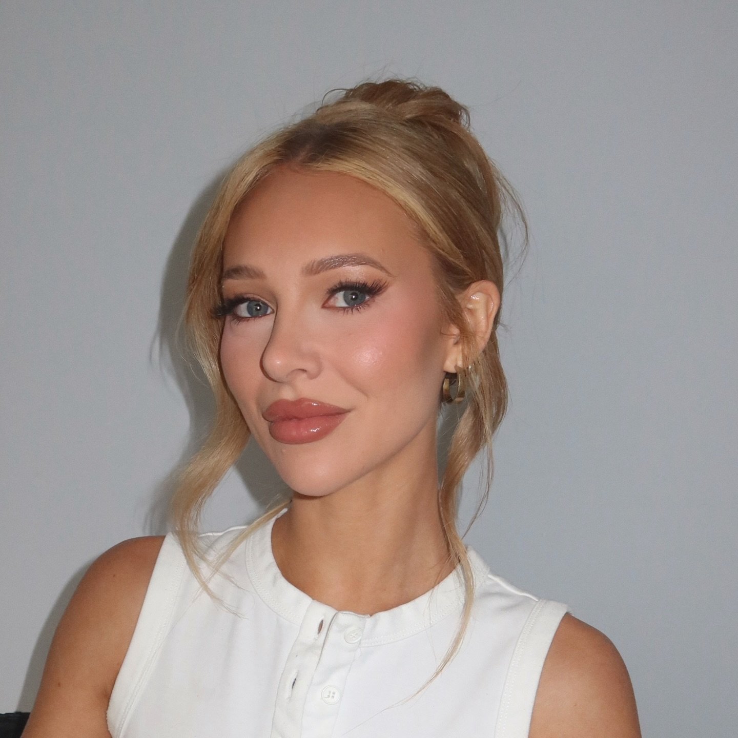 @taylorkenz_ 👼🏼

Hair: @lilyhdunnhair

#utahmakeupartist #saltlakemakeupartist #parkcitymakeupartist #makeup