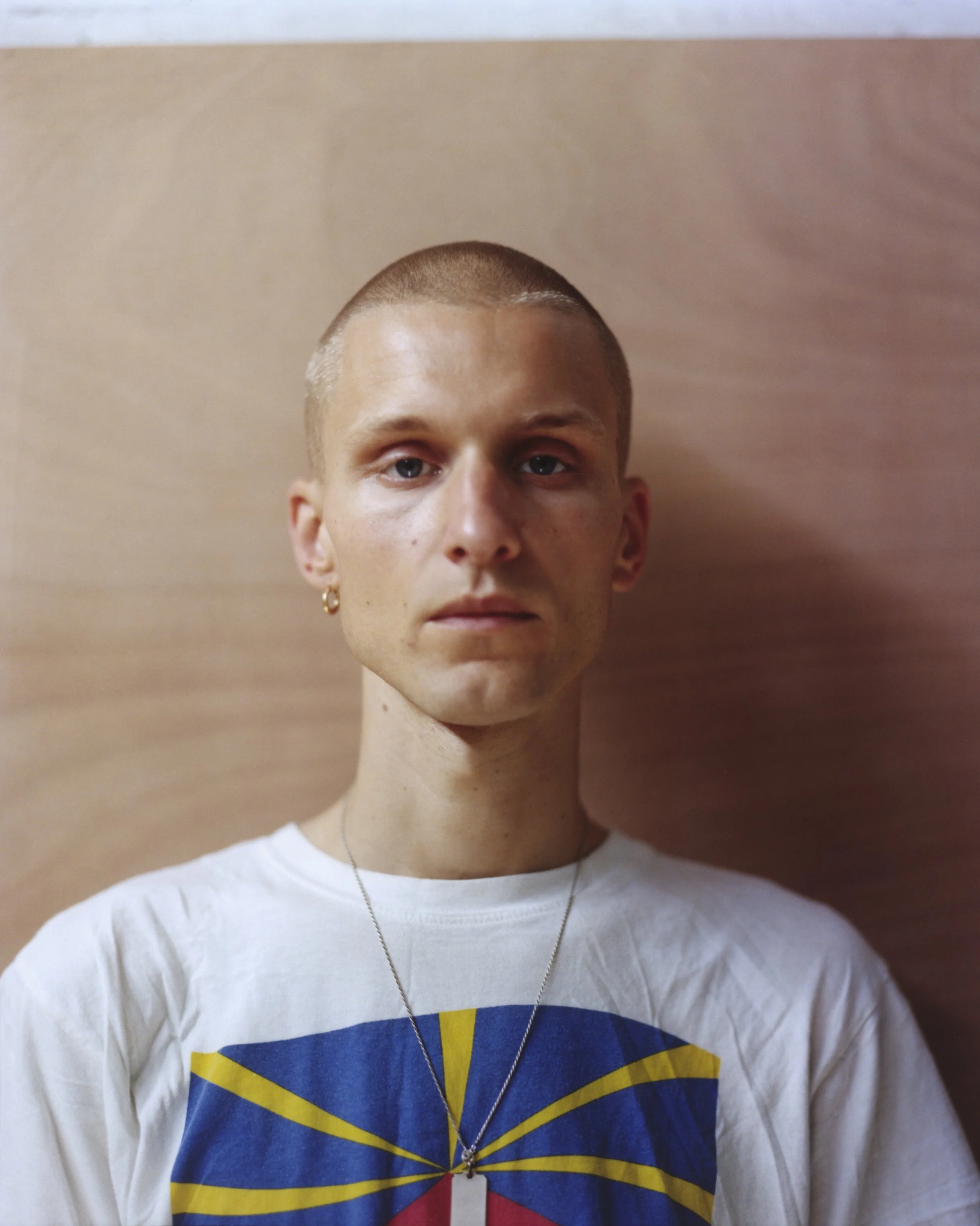 ANTON02_2.jpg