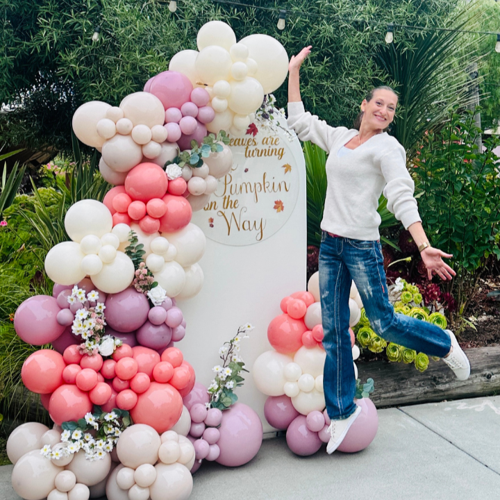 fall-baby-shower-balloon-arch-celebration.png