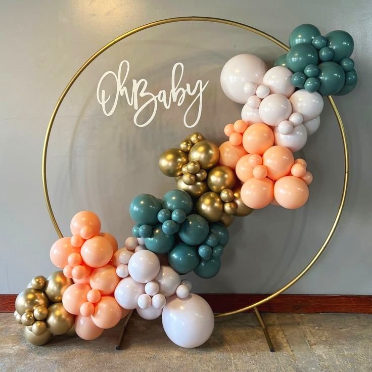 Round+Baby+Shower+Decor.jpg