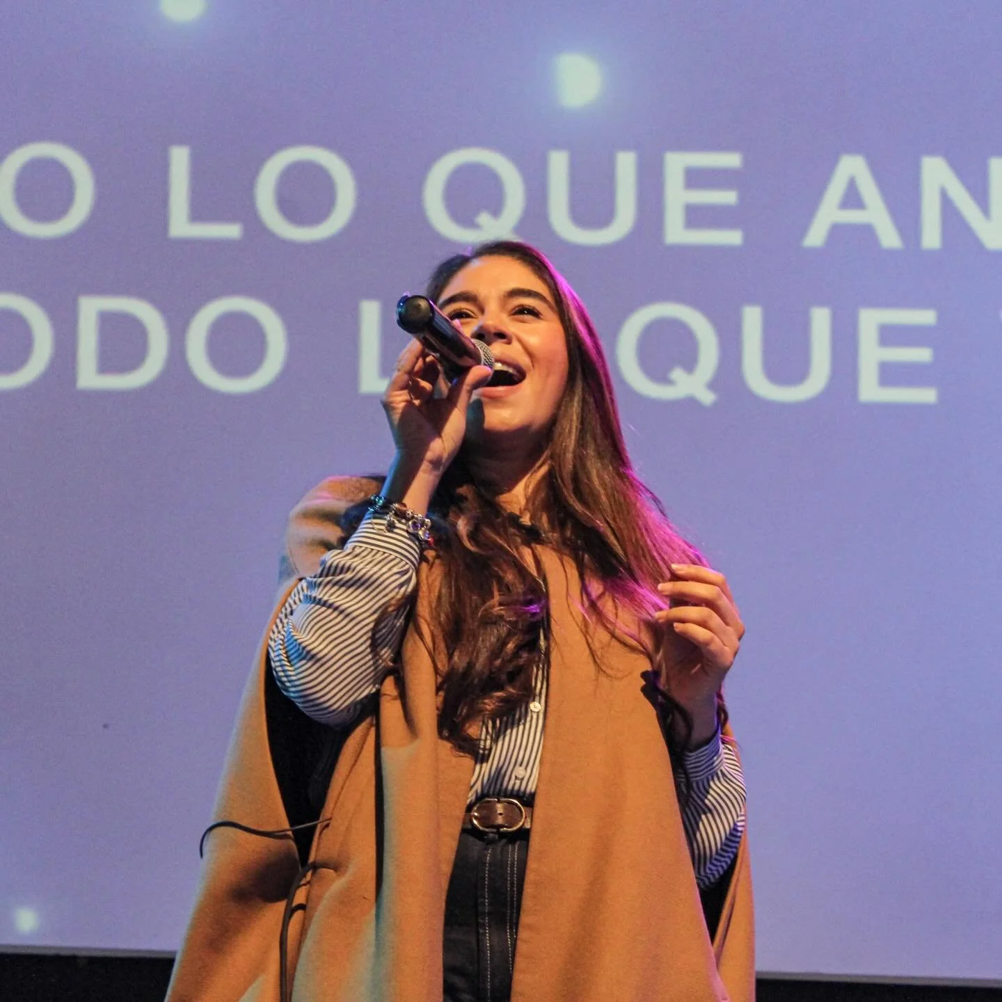 Post de apreciaci&oacute;n de lo que se vive un domingo en Intro Iglesia 🎄❄️

&iexcl;Disfrutamos pasar los domingos con ustedes! 🌟 Este fin de semana aprendimos de vivir cada d&iacute;a un milagro y de como visualizar y construir nuestros sue&ntild