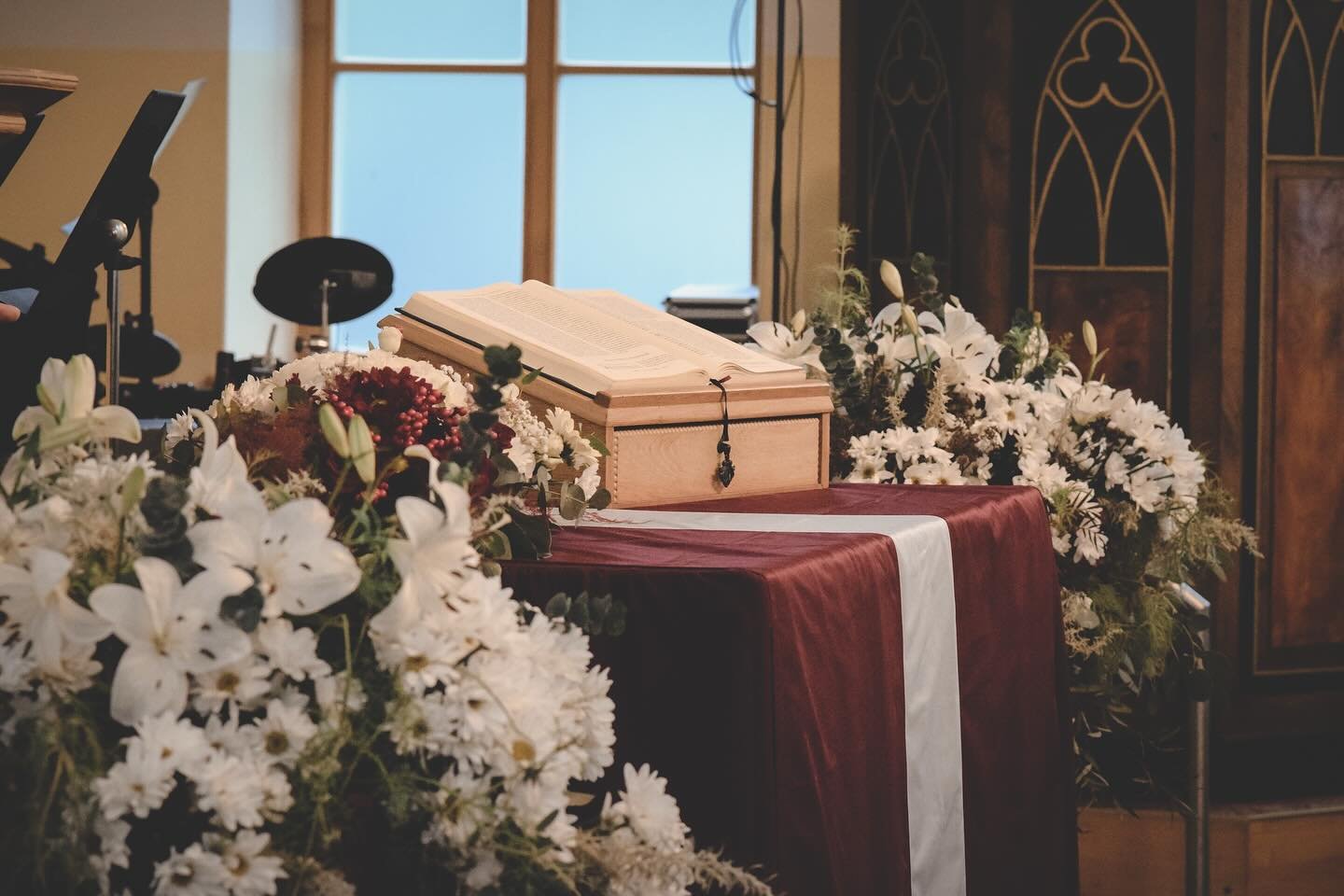 🇱🇻 13. novembrī mūsu skolā svinējām valsts svētku dievkalpojumus! &Scaron;is ir 1.&ndash;5. kla&scaron;u dievkalpojuma bilžu atskats. 🙏

Dievkalpojumā sludināja NATO Daudznacionālās brigādes Latvijas kapelāns, Kanādas bruņoto spēku kapteinis Padre