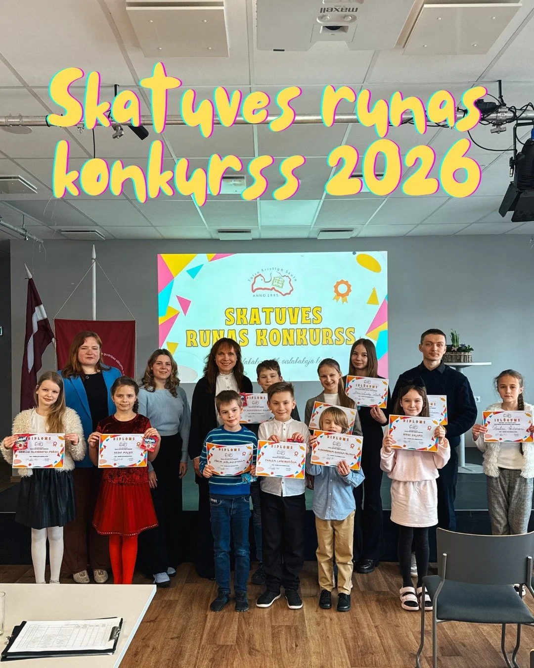 &Scaron;ajā nedēļā mūsu skolā norisinājās skatuves runas konkurss, kurā piedalījās patiesi daiļrunīgi, drosmīgi un talantīgi skolēni. Katrs priek&scaron;nesums bija īpa&scaron;s &ndash; ar savu noskaņu, pārliecību un stāstu. Paldies visiem skolēniem,