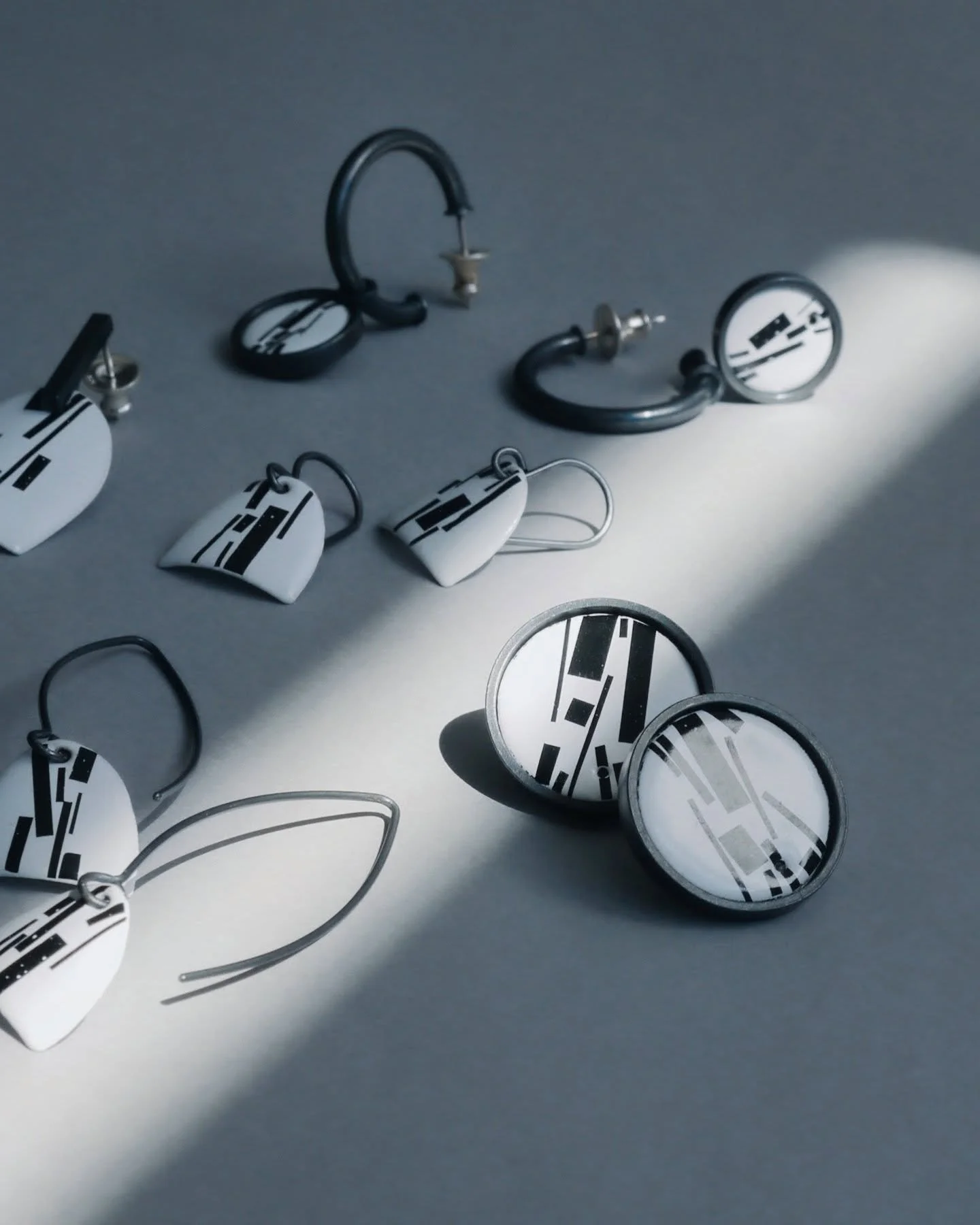 I&rsquo;m delighted to share that Olive Rose Jewellery in Taunton, Somerset now has my work in the gallery.
A selection of my statement enamel pieces and silver collections is available in this thoughtfully curated space.
The gallery is run by Emma, 