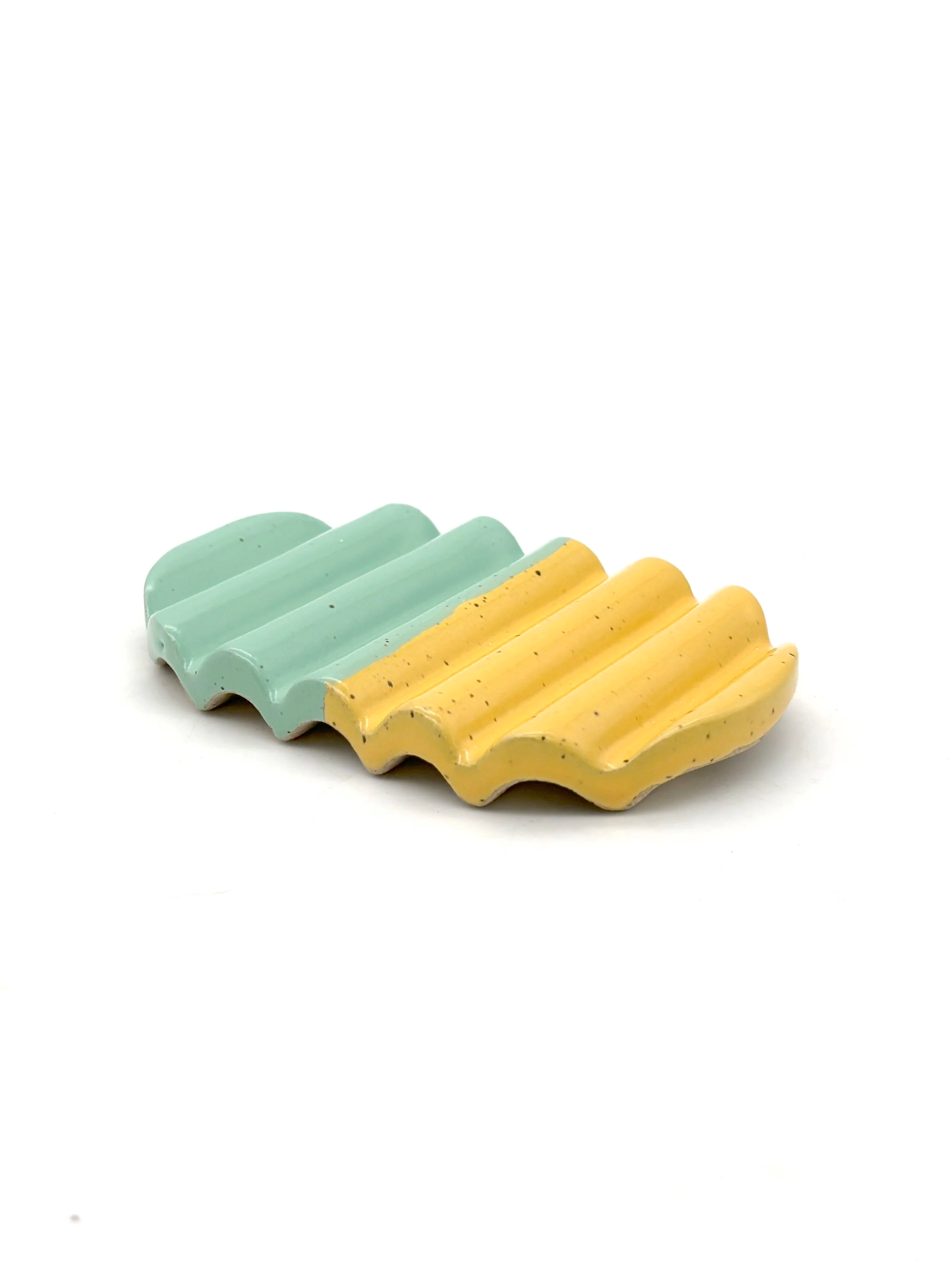 Squiggle Soap Dish in Colorbock Aqua Yellow