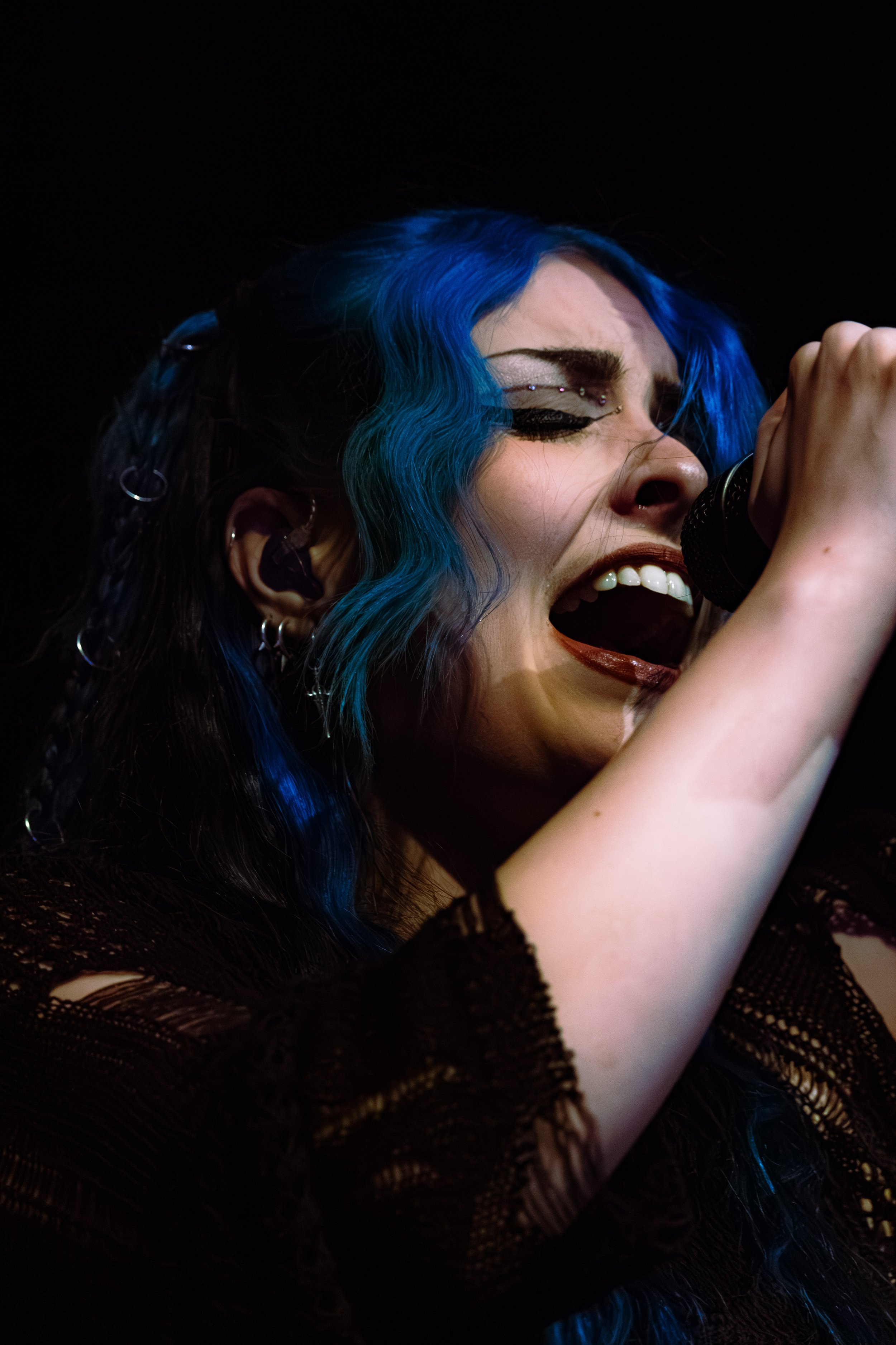 As December Falls - Elisha 19th March 2026 - World Here (28 of 54).jpg