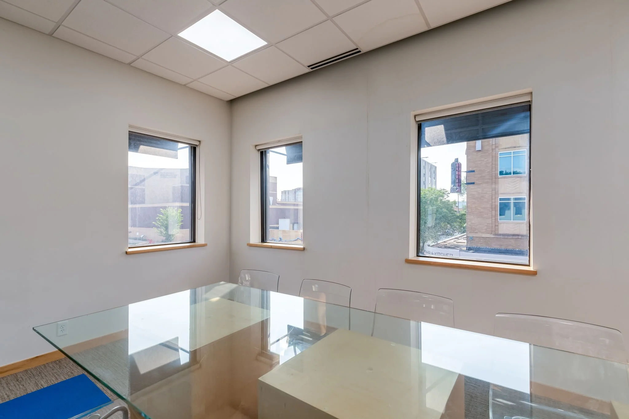 210 E Walnut St-14.jpg