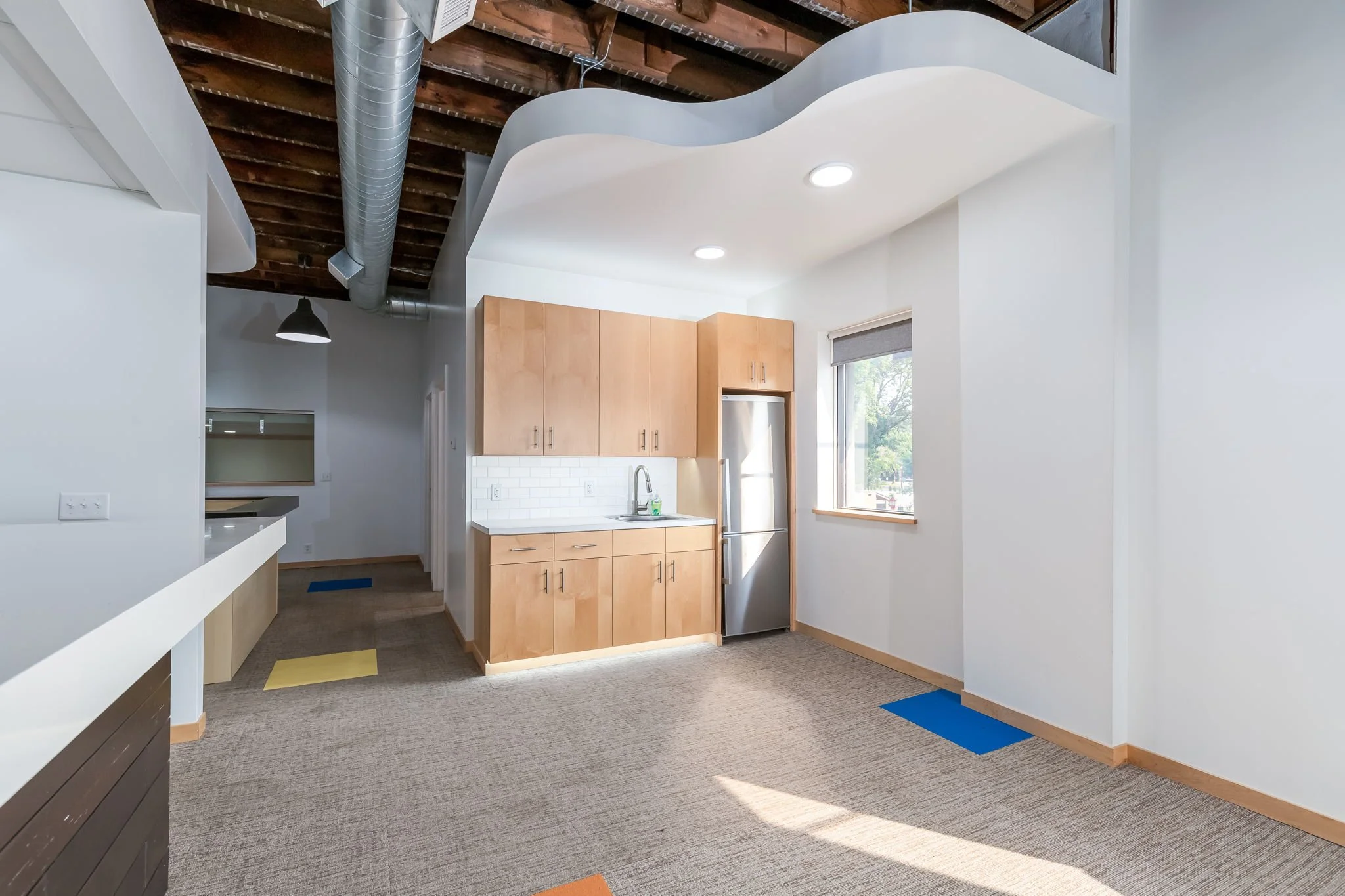 210 E Walnut St-10.jpg